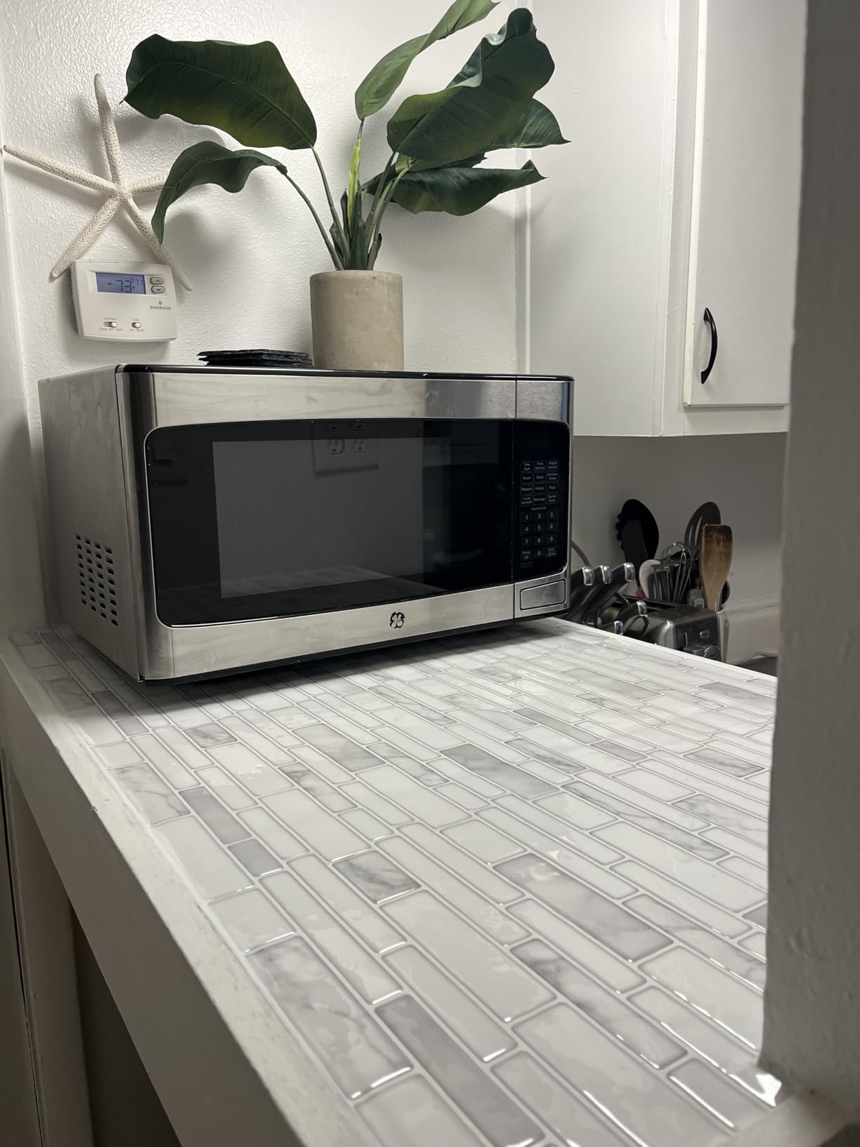 Art3d Subway Peel and Stick Backsplash, 10-Sheet, White with Black Grout customer photo 1