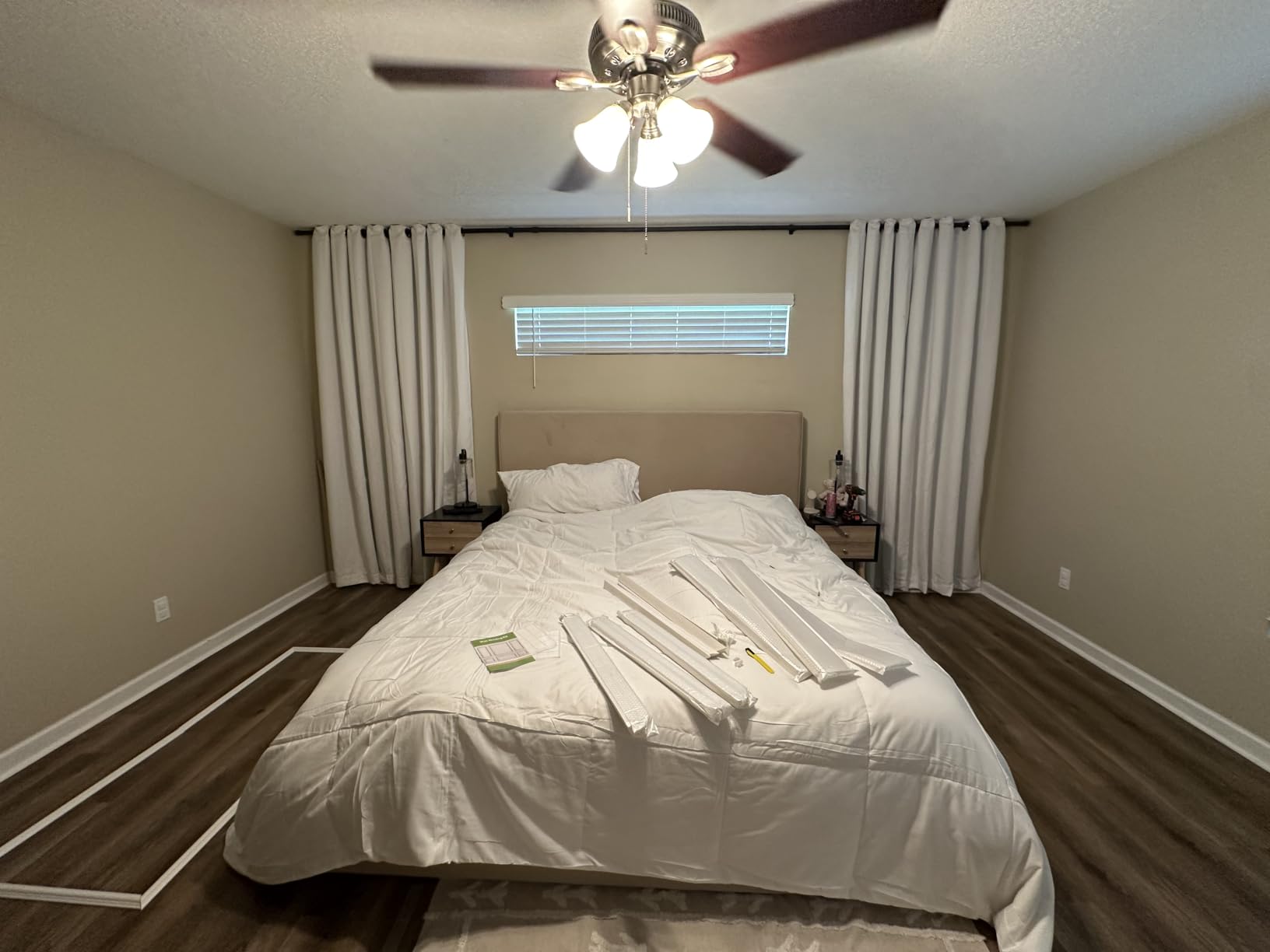 Wainscoting Molding Kit, 6 Frames, 50 x 40 and 50 x 20 Inch customer photo 2