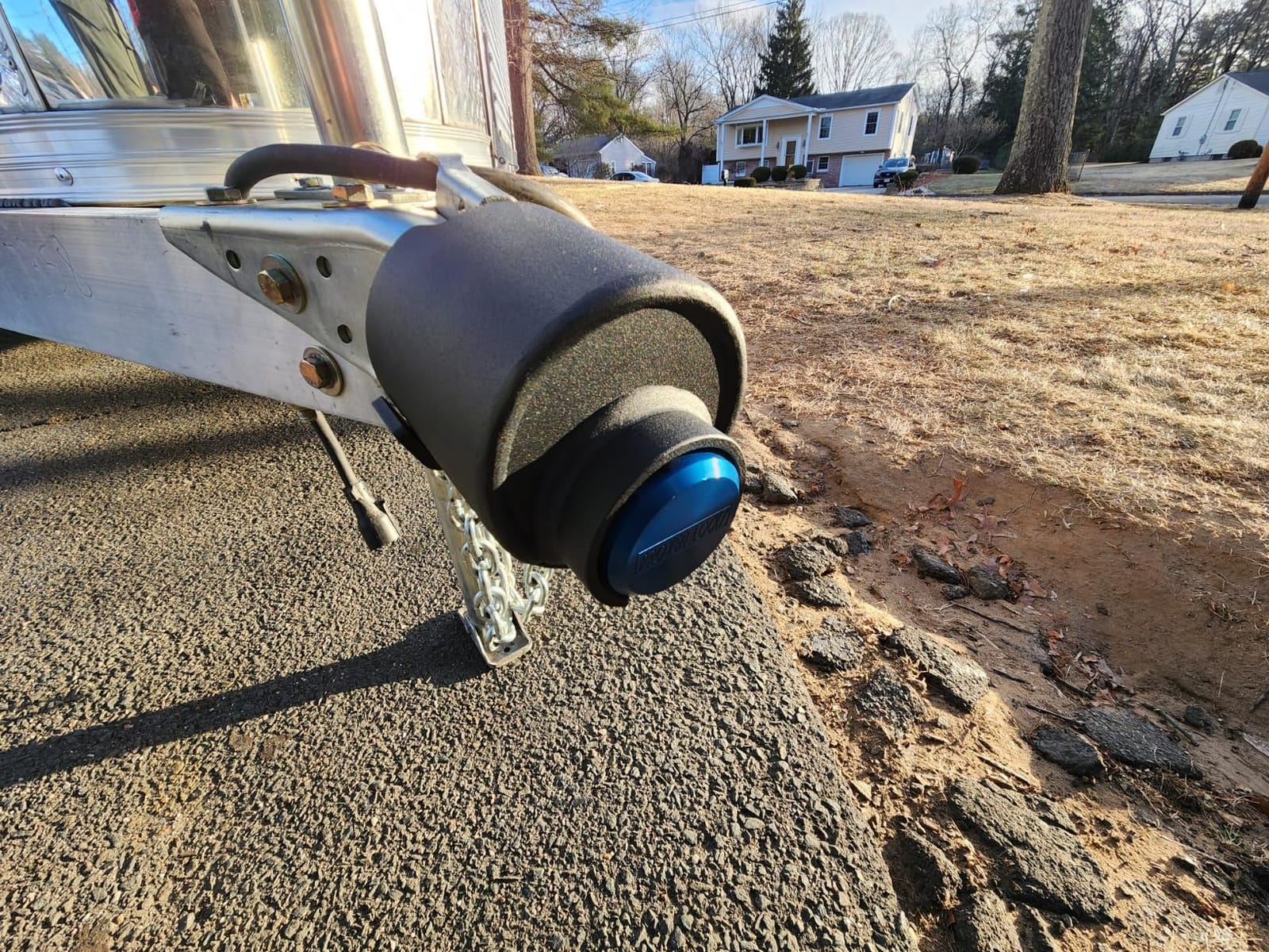 Proven Industries Model 2516 Heavy-Duty Trailer Coupler Lock for 2 5/16 Couplers – RV & Trailer Anti-Theft Lock, Made in USA customer photo 1