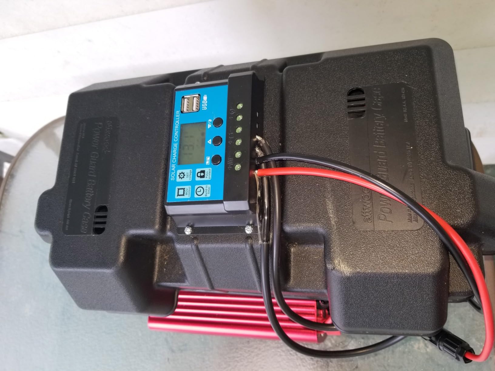 100A MPPT Solar Charge Controller with Auto Parameter LCD Display customer photo 1