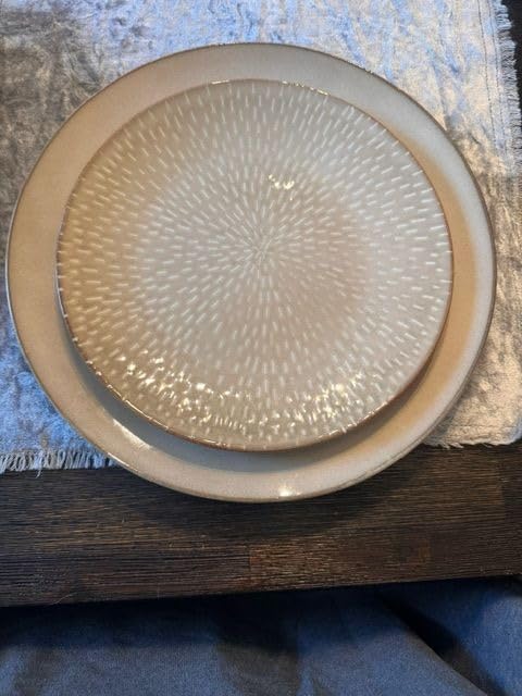 Gibson Elite Manila Bay 16-Piece Stoneware Dinnerware Set, Service for 4, Reactive Glaze Modern Artisan Plates, Bowls & Mugs, Assorted Colors, Round Design customer photo 2
