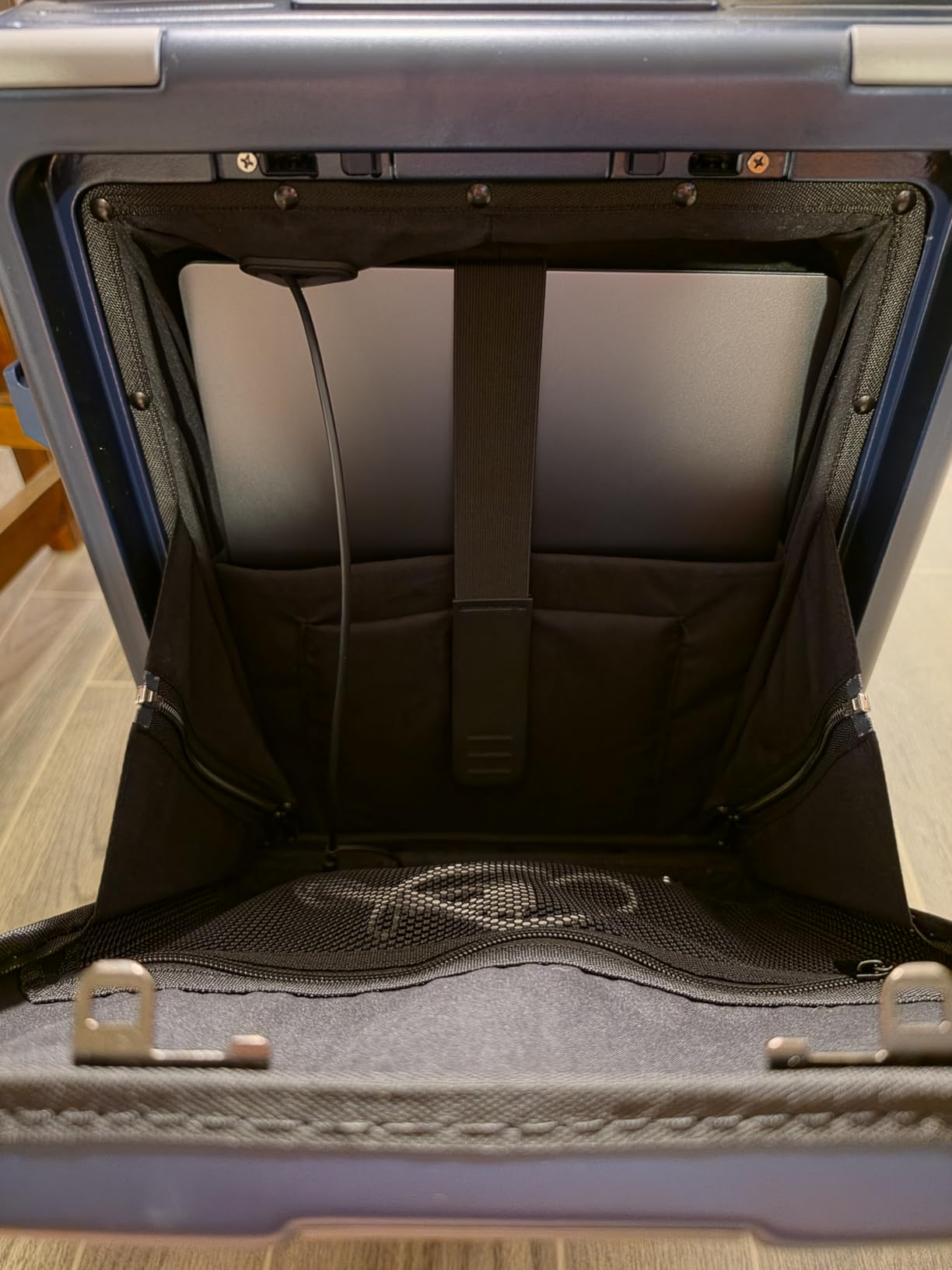 ALPHA CAMP 20 Inch Aluminum Frame Carry-On Luggage with Front Opening customer photo 1