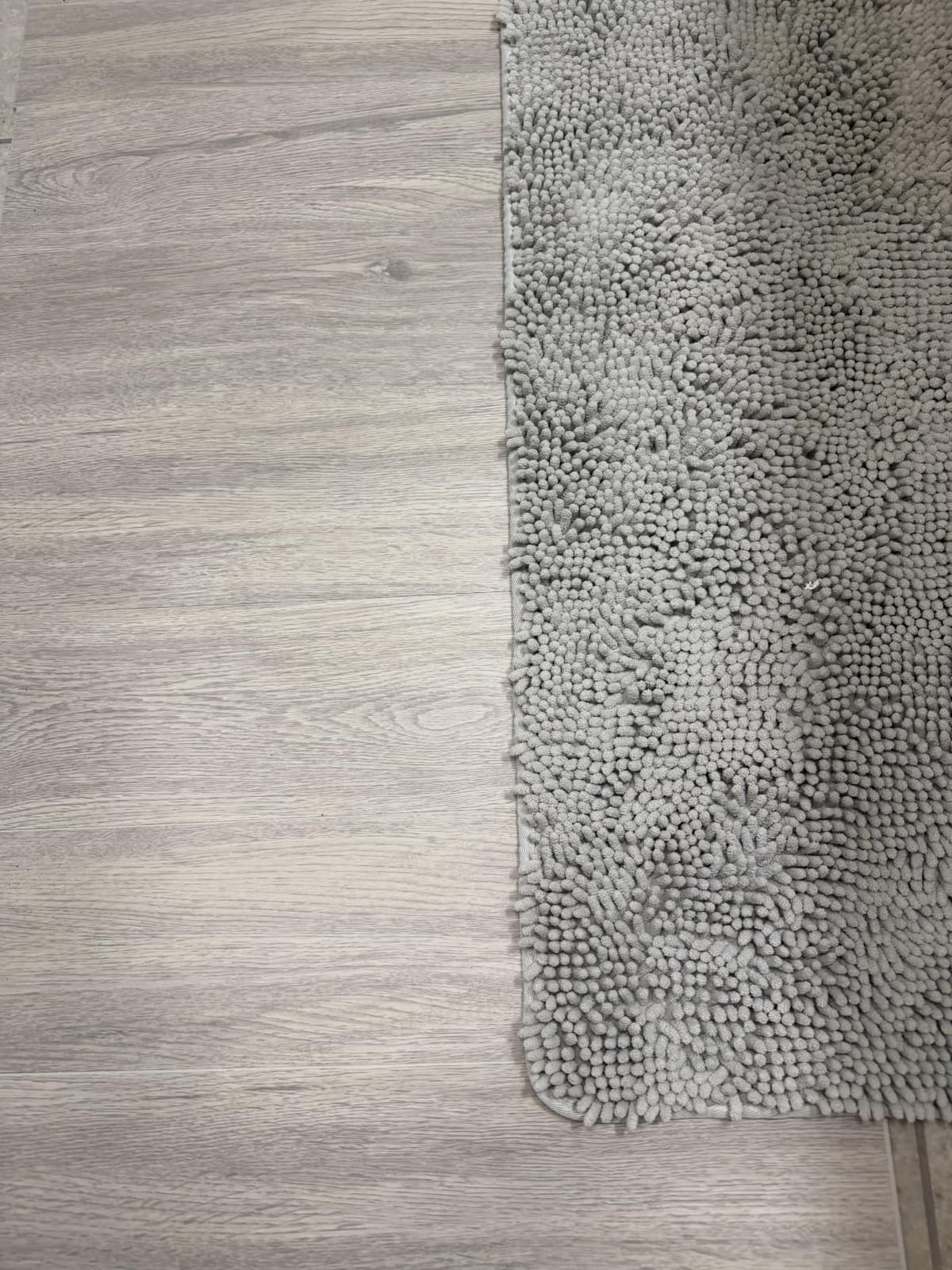 Art3d 24-Pack Click-Lock Wood SPC Floor Planks, 24 x 6 Inch, Light Grey Oak customer photo 2