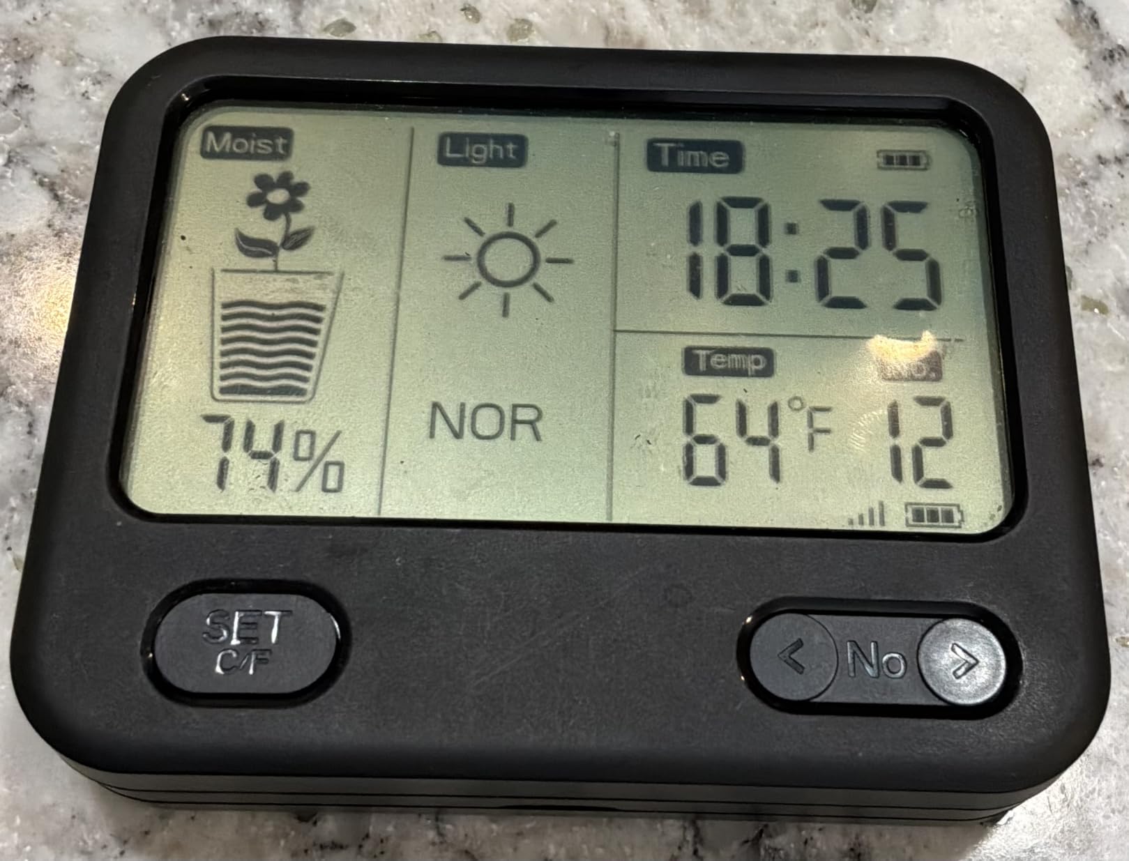 4-in-1 Soil Moisture Meter for Plants ,Soil Temperature /Moisture /Sunlight Time, Large Screen, Garden Soil Tester for Lawn, Farm, Houseplants，Wireless Indoor/Outdoor Plant Water Meter (Dark Black) customer photo 2