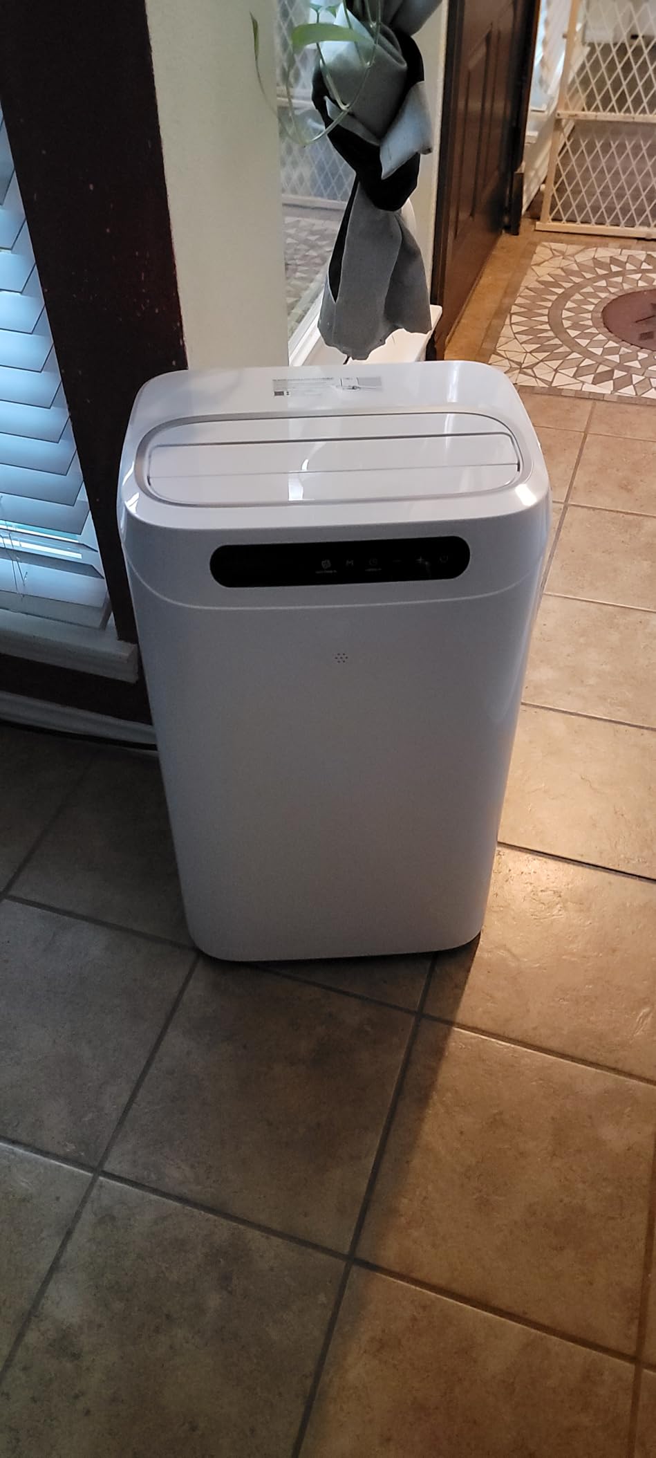 12000 BTU Portable Air Conditioners, Cools Up to 500 Sq.Ft, Portable AC Unit with Remote Control, Cooling, Fan, Dehumidification, Sleep Mode& Installation Kits for Rooms, White customer photo 2