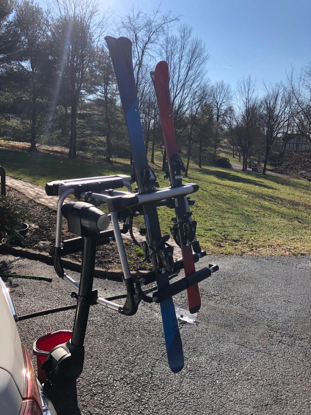 Thule Tram Hitch Ski Carrier customer photo 2