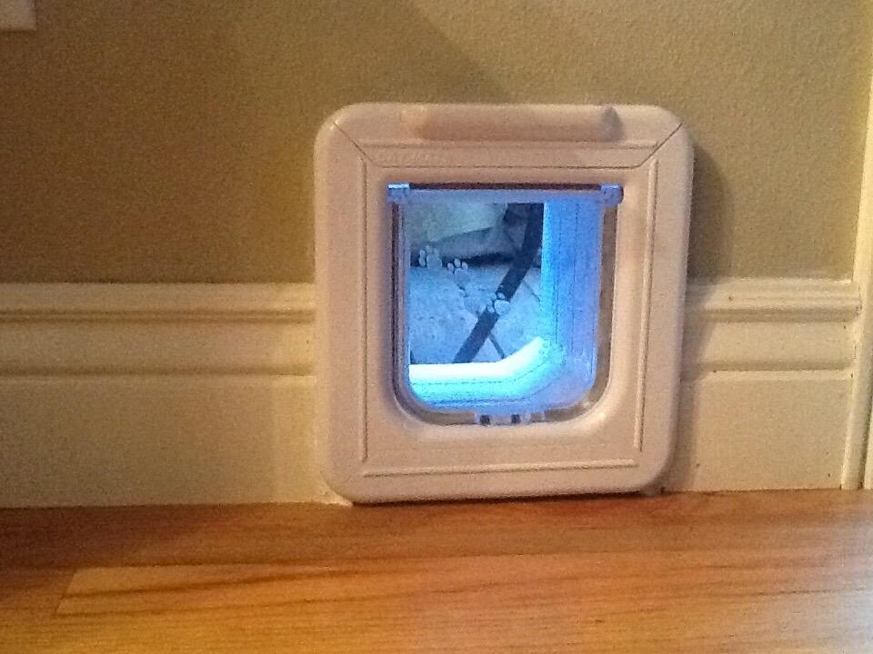 Cat Mate Elite Microchip Cat Door with Timer Control customer photo 2