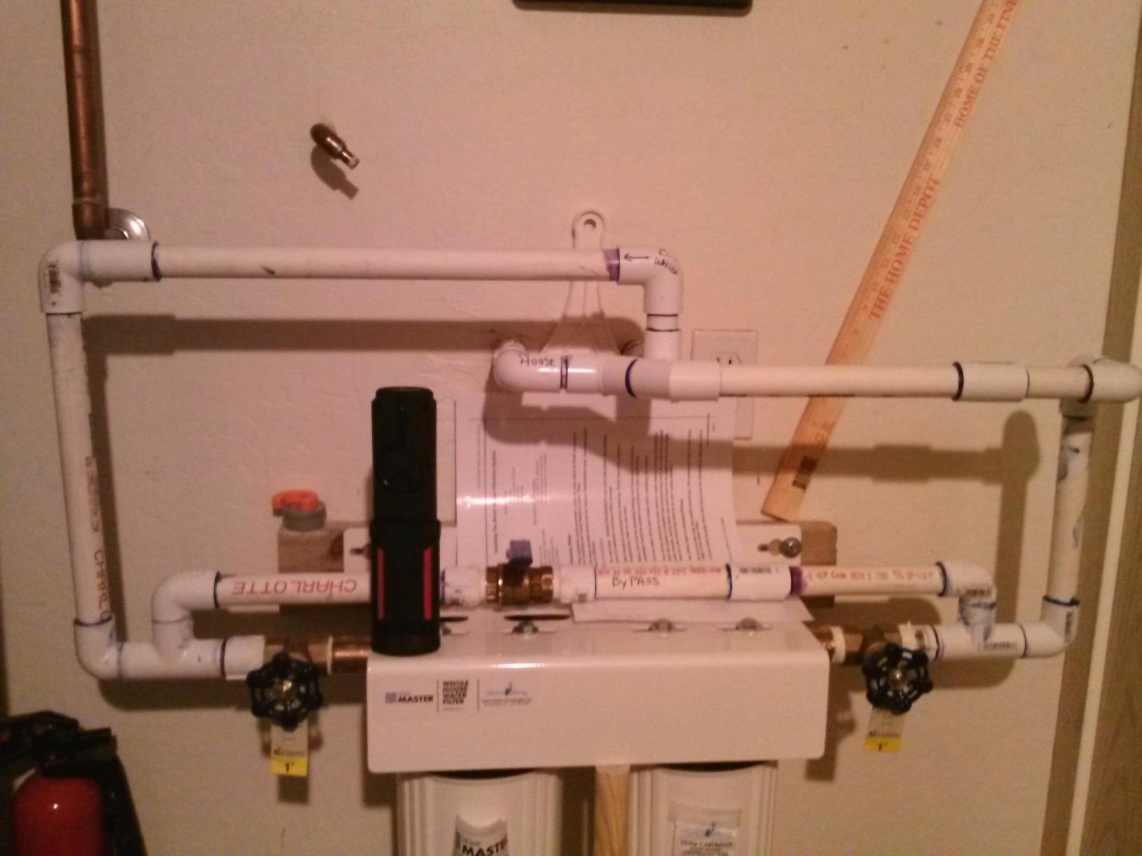 Home Master HMF2SmgCC Whole House Water Filter, 4-layer sediment filter 25 to 1 micron, Powerful Up-Flow KDF85 & Catalytic Carbon 10gpm, 1” NPT ports, Patented heavy steel bracket fits 16” wall studs customer photo 1