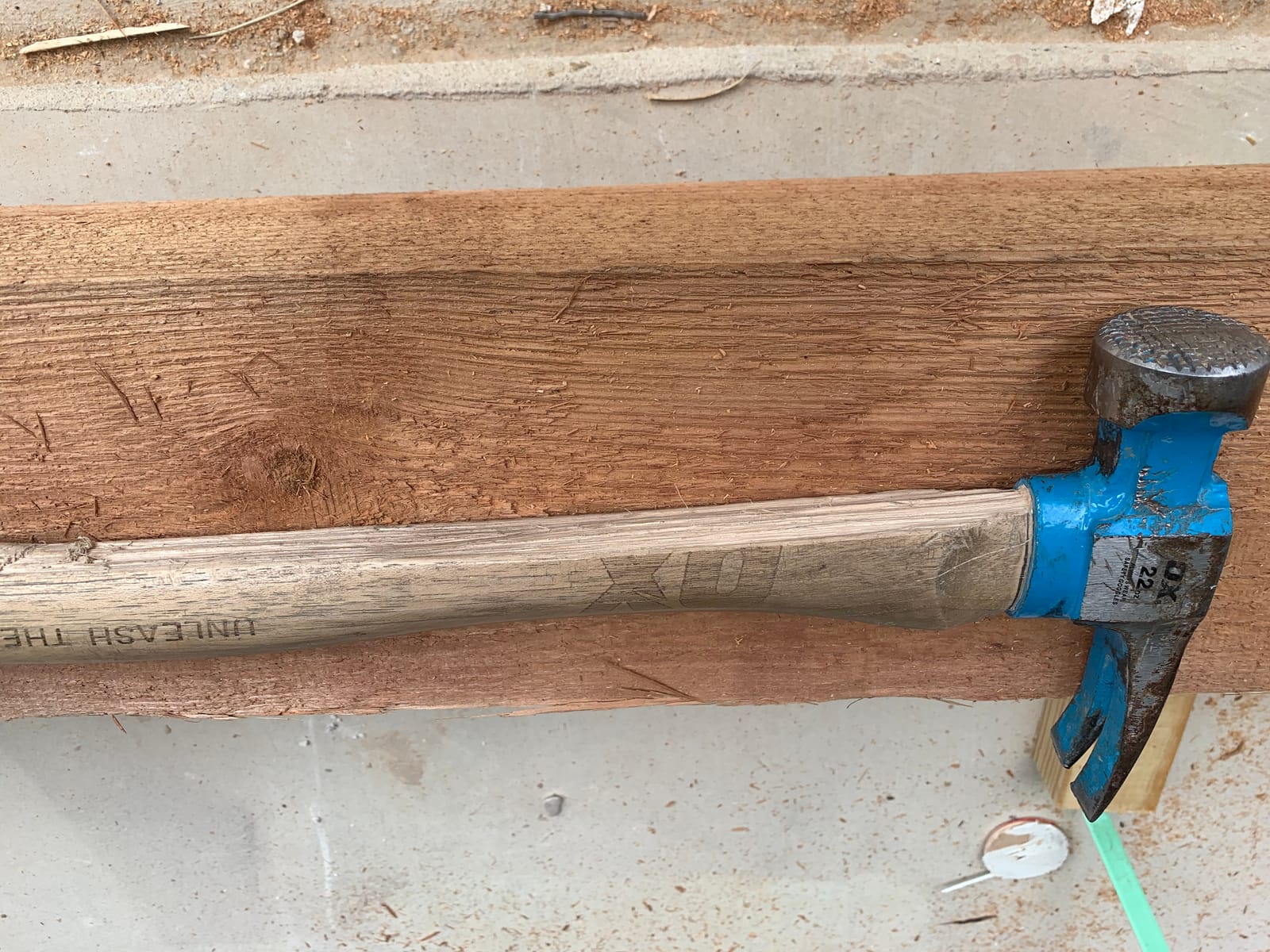 OX 22 oz Framing Hammer Milled Face with Wood Handle Hammers Made from American Hickory - Claw Martillos De Construccion customer photo 1