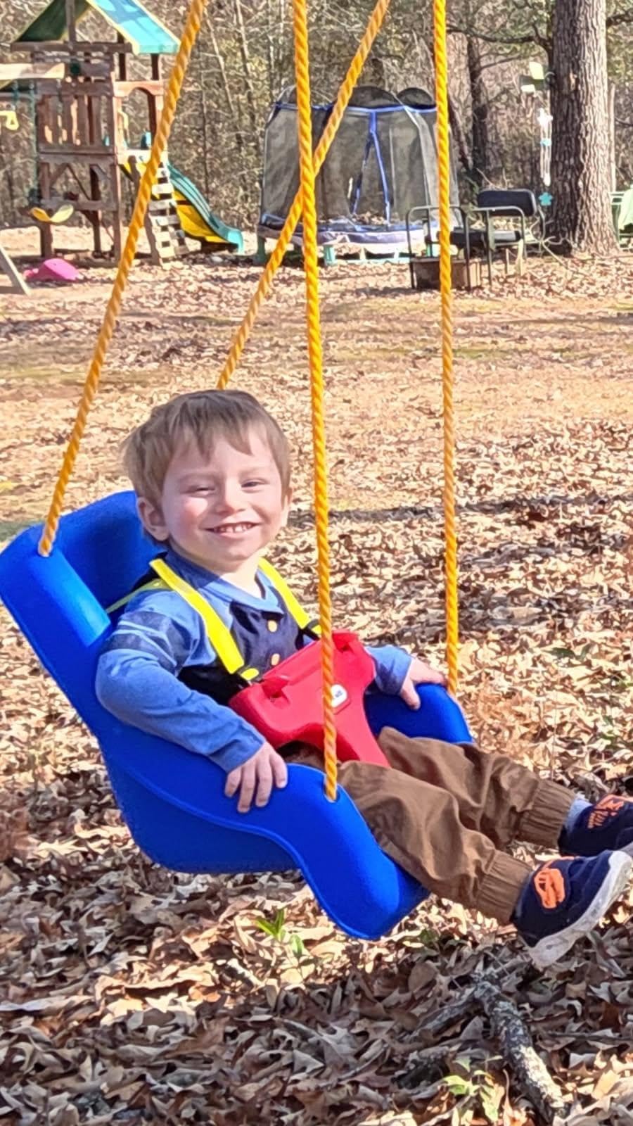 Little Tikes Snug 'n Secure Blue Swing with Adjustable Straps, 2-in-1 for Baby and Toddlers Ages 9 Months - 4 Years customer photo 1