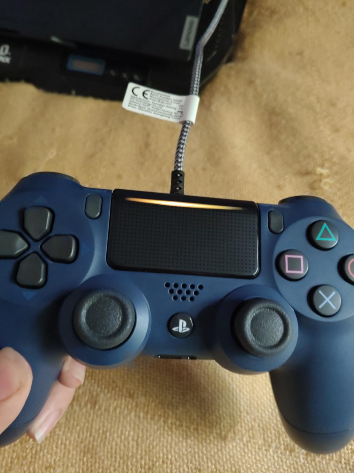 DualShock 4 Wireless Controller for PlayStation 4 - Jet Black customer photo 2