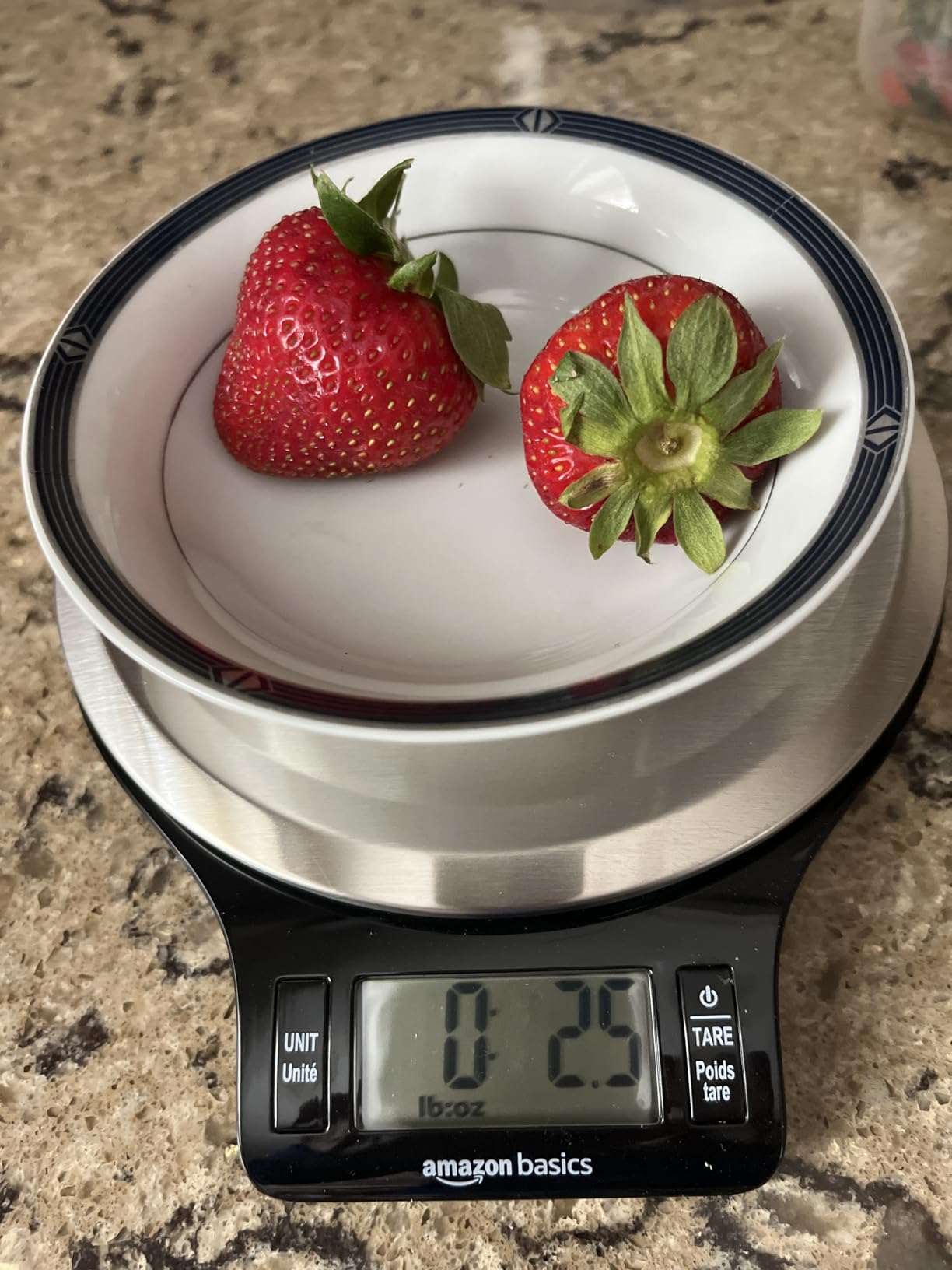 Amazon Basics Scale EK3211 customer photo 1