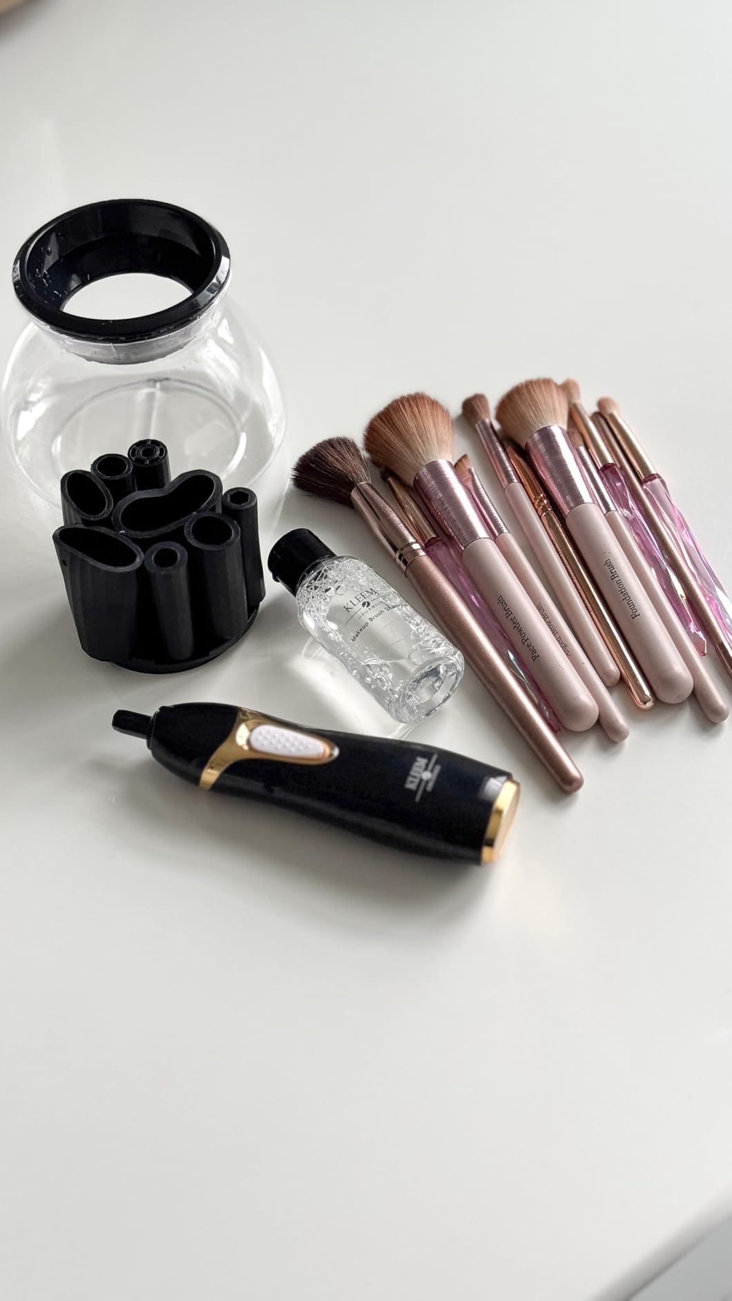 Kleem Electric Makeup Brush Cleaner Machine | Automatic Makeup Brush Washer & Spinning Dryer with Free Cleaner Shampoo | Dual-Fiber Bristles for Eyeshadow & Foundation | Made in USA | Black customer photo 2