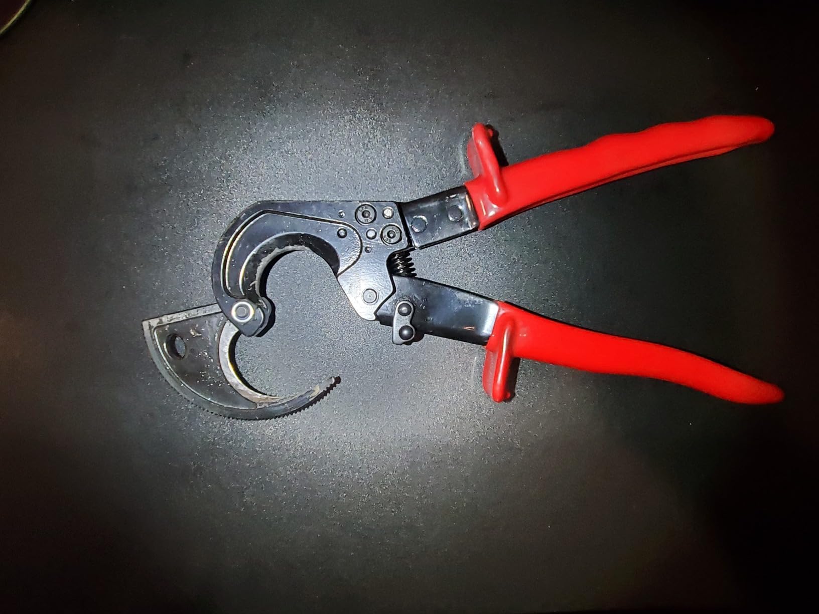 Ratchet Cable Cutter, Heavy Duty Wire Cutter for Aluminum Copper Cable up to 240mm², Ratcheting Wire Cutting Hand Tool customer photo 1