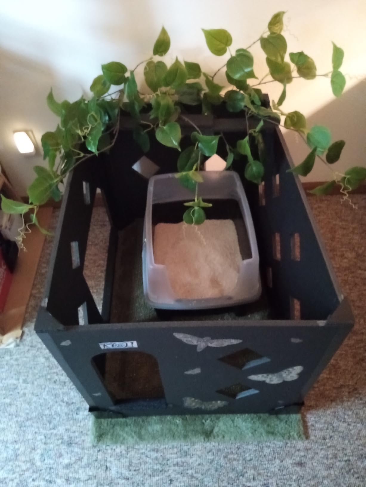 IRIS USA High Sided Cat Litter Box, Large, Scatter Shield, Black customer photo 2