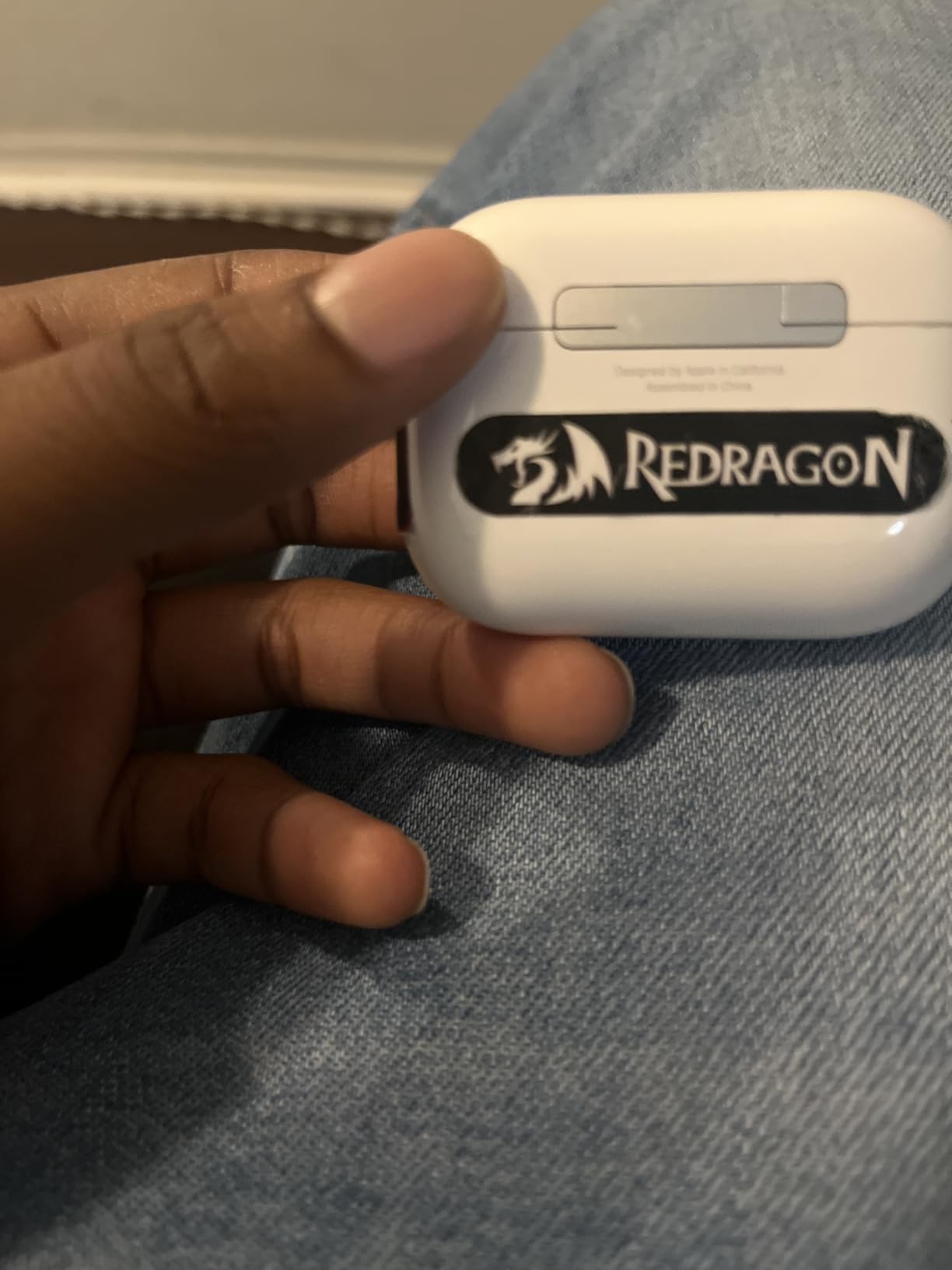 Apple AirPods Pro - 1st Gen (Renewed) customer photo 1