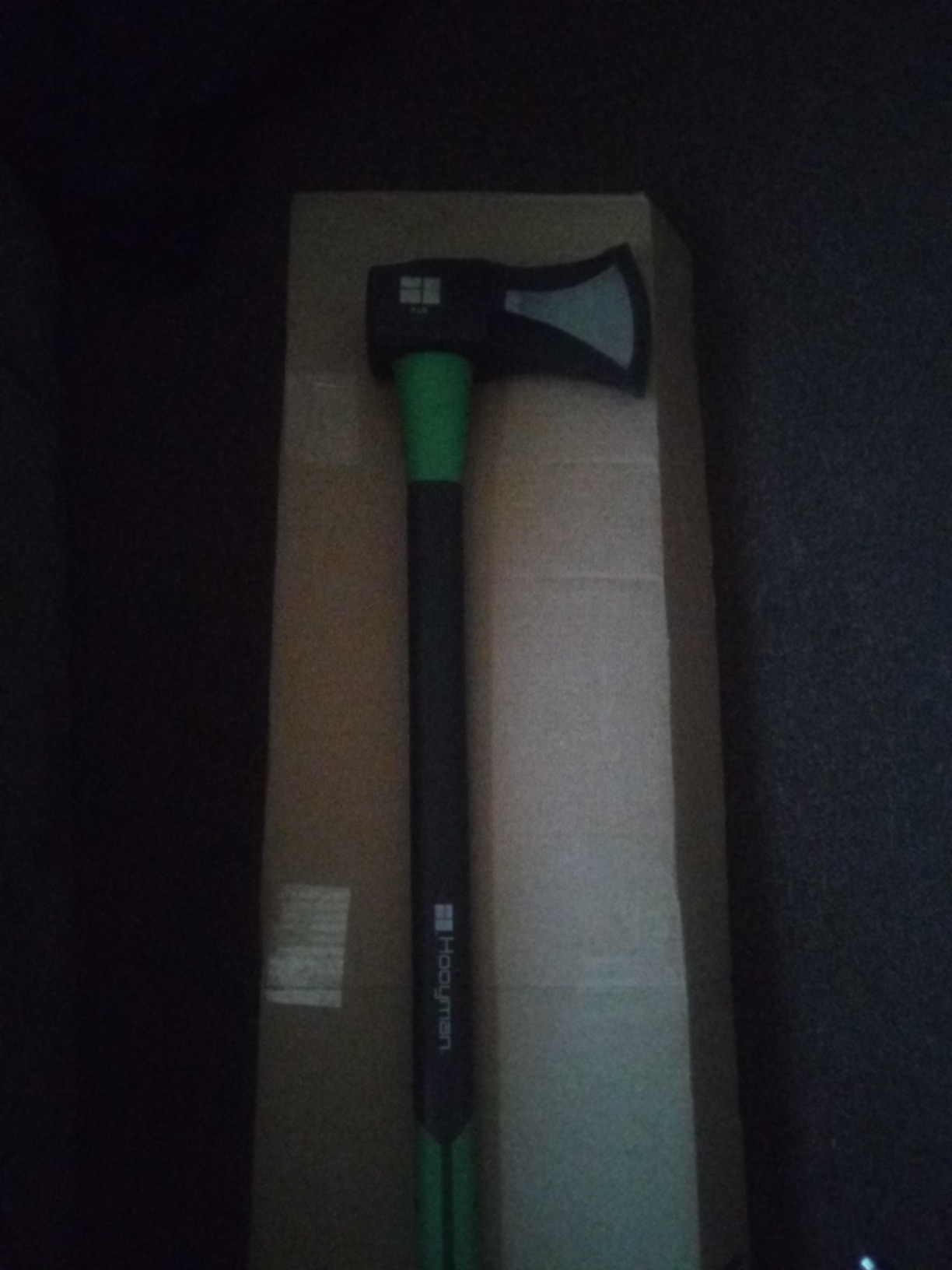 Hooyman Splitting and Chopping Axes, and Splitting Maul with Heavy Duty Construction, V Grind Blade, Ergonomic No-Slip H-Grip Handle, and Sheath for Gardening, Hunting, Camping, Firewood, and Outdoors customer photo 2
