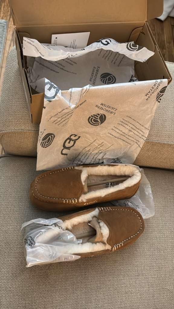 UGG Ansley Slippers customer photo 1