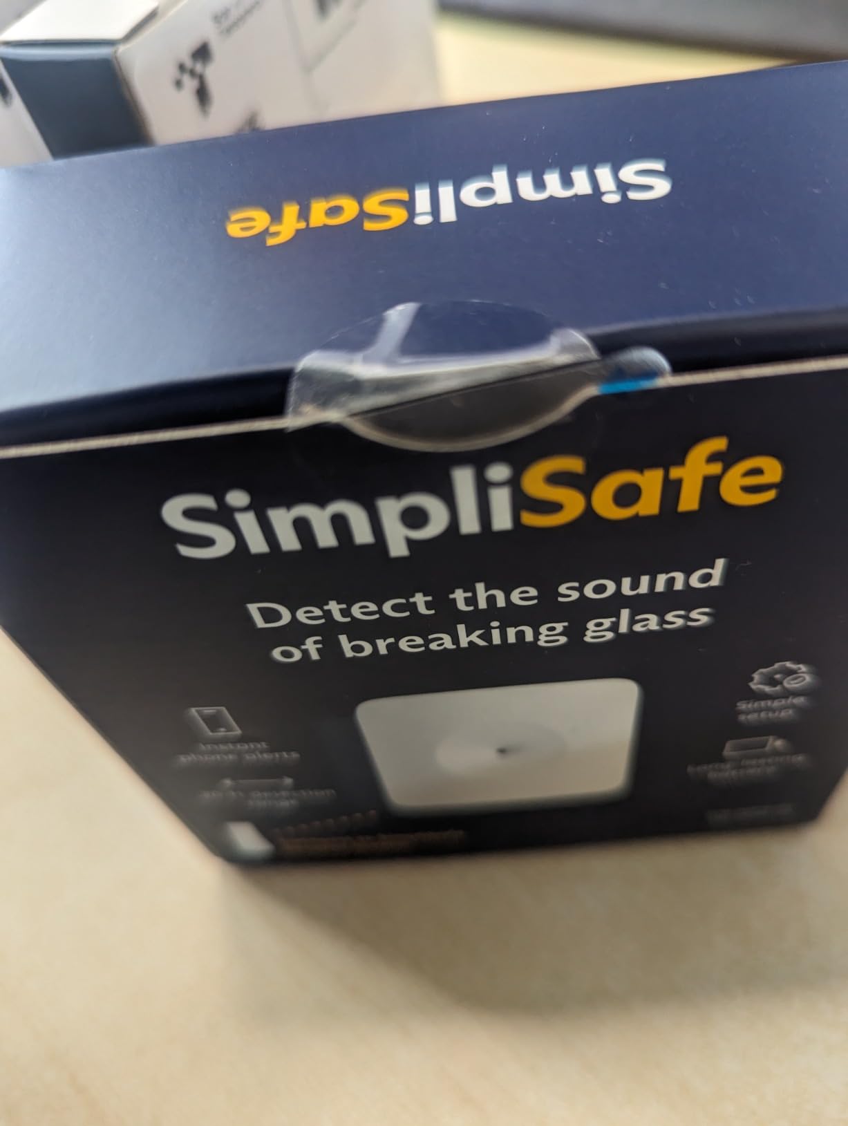 SimpliSafe Glassbreak Sensor - 20ft. Range - Sound Detection Technology - Compatible with The SimpliSafe Home Security System - Latest Gen customer photo 2