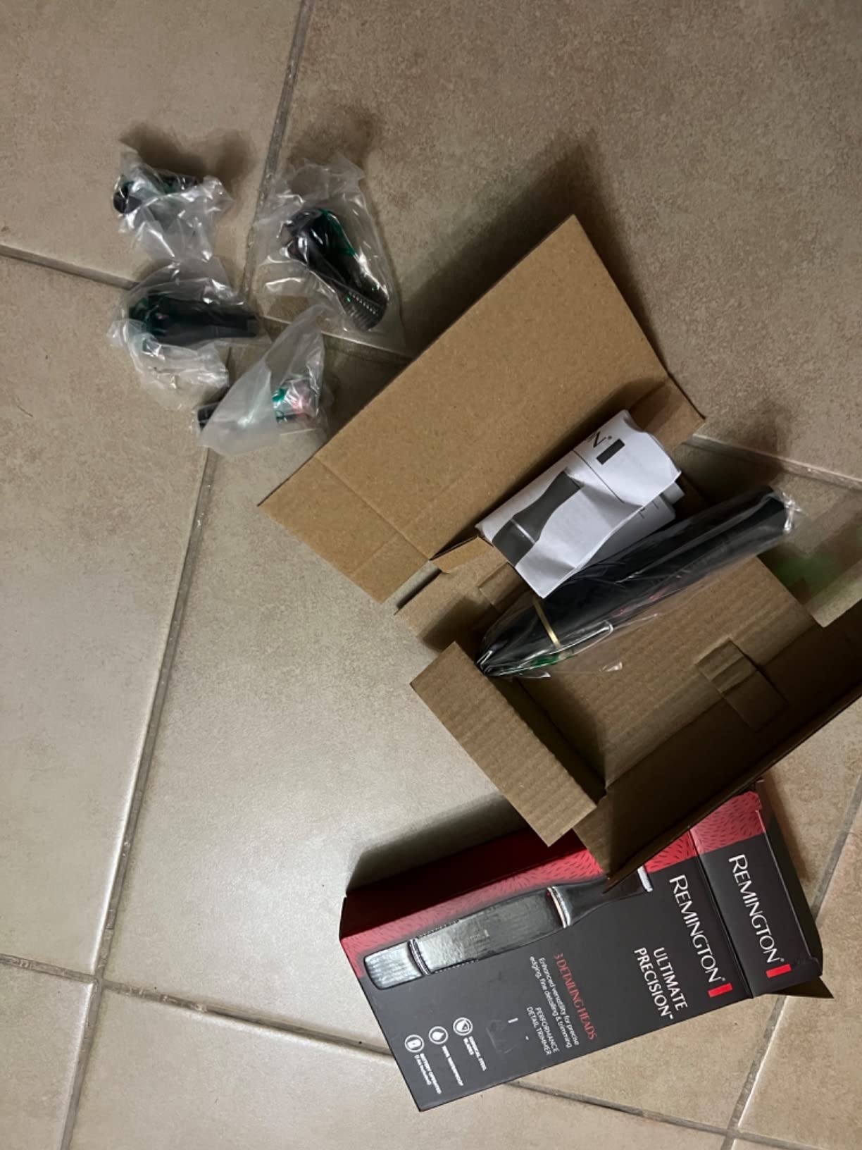 Remington Ultimate Precision Detail Trimmer, Nose, Ear & Eyebrow Trimmer customer photo 2