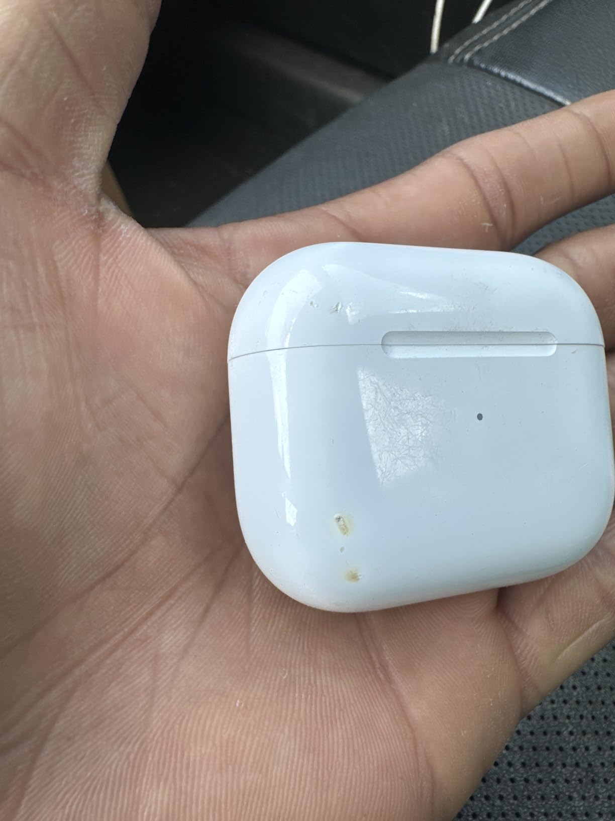 Apple AirPods (3rd Generation) (Renewed) customer photo 2