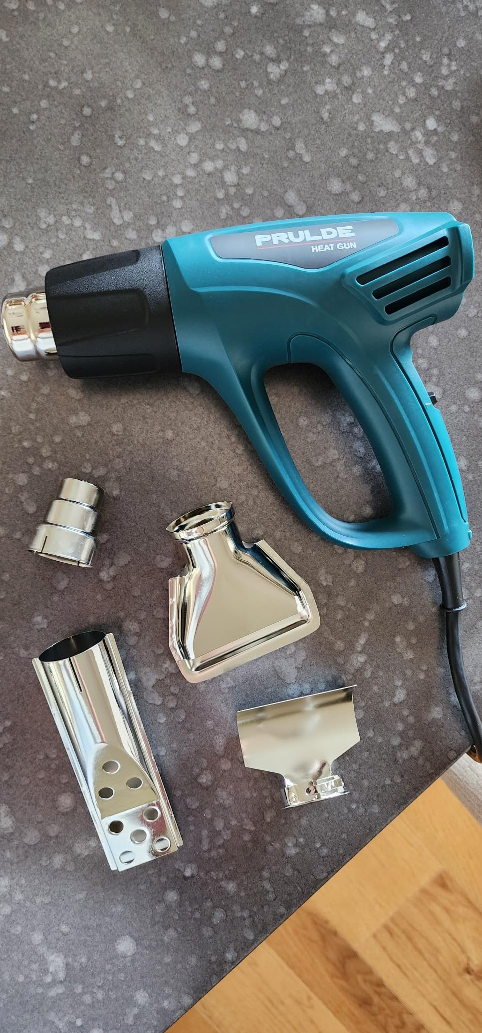 PRULDE Heat Gun, 1500W Dual Temperature Settings 572°F~1112°F Fast Heating Hot Air Gun with 6.5Ft Power Cord/4 Nozzles/Overload Protection for Crafts, Shrink Wrapping/Tubing, Paint Removing(N2190) customer photo 1