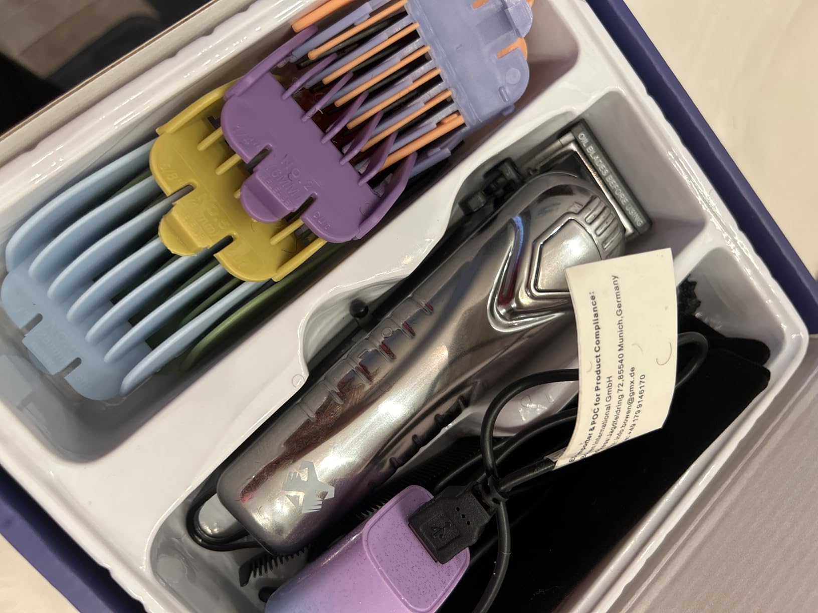 Chicclly Low Noise Hair Clippers for Men & Women with 10 Color Guide Combs customer photo 2