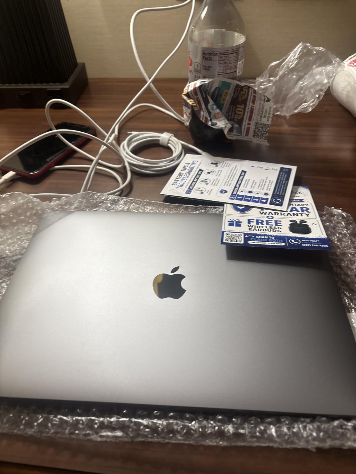 Late 2020 Apple MacBook Air with Apple M1 Chip (13.3 inch, 16GB RAM, 512GB SSD) Space Gray (Renewed) customer photo 2