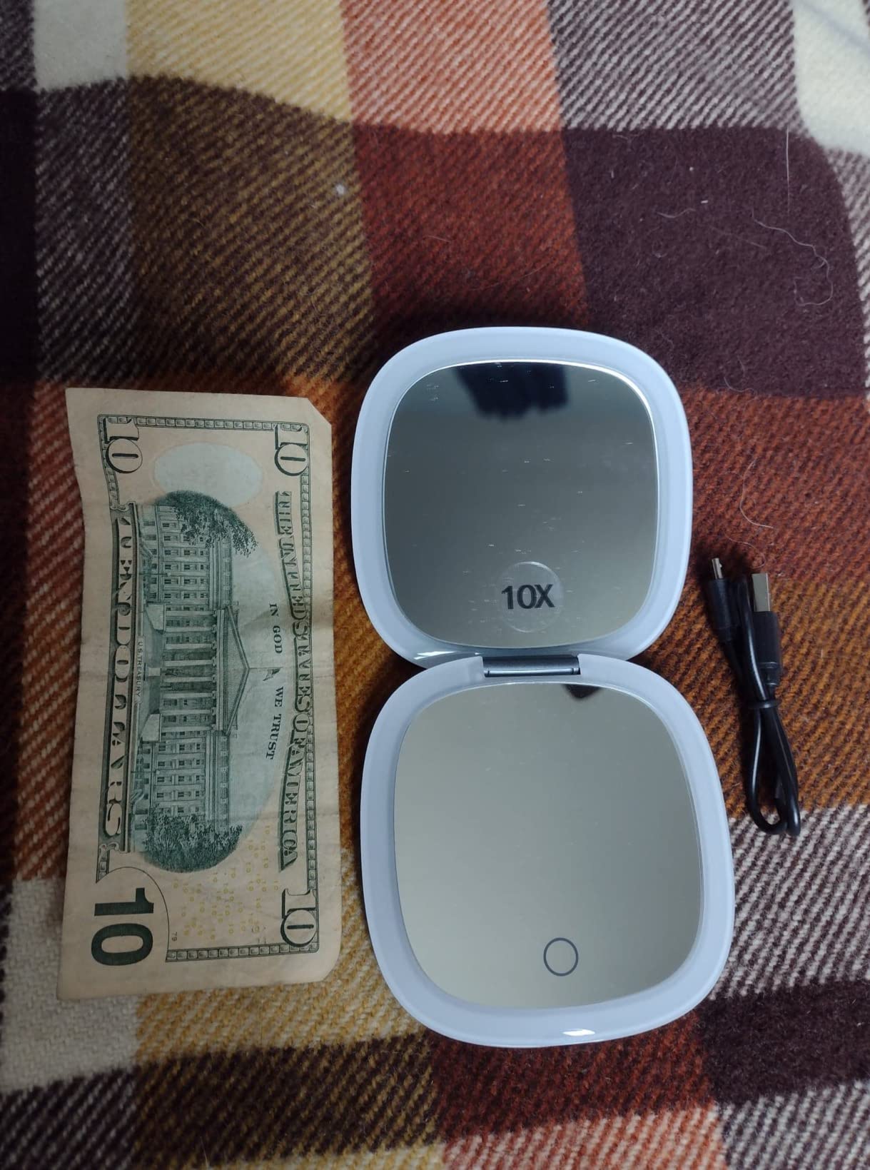 Mavoro LED Compact Makeup Mirror | 1x/10x | USB-C Charging | Graphite Grey customer photo 1