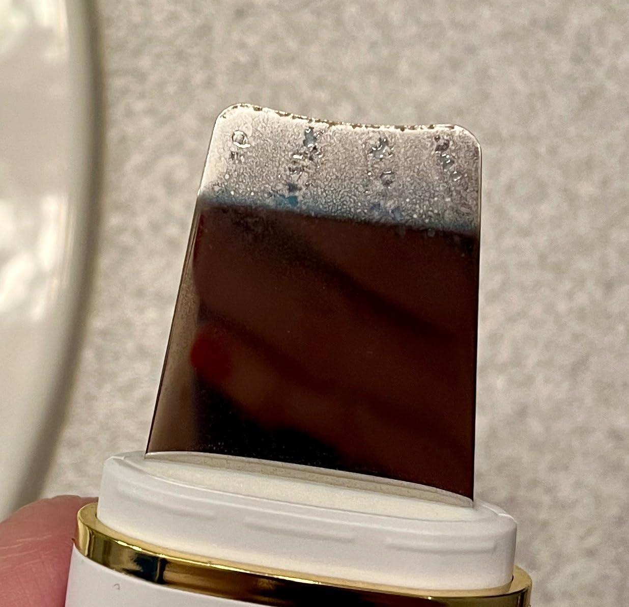Skin Scrubber Facial Scrubber Blackhead Remover Cleaner Skin Spatula Skin Scraper (White&Gold) customer photo 1