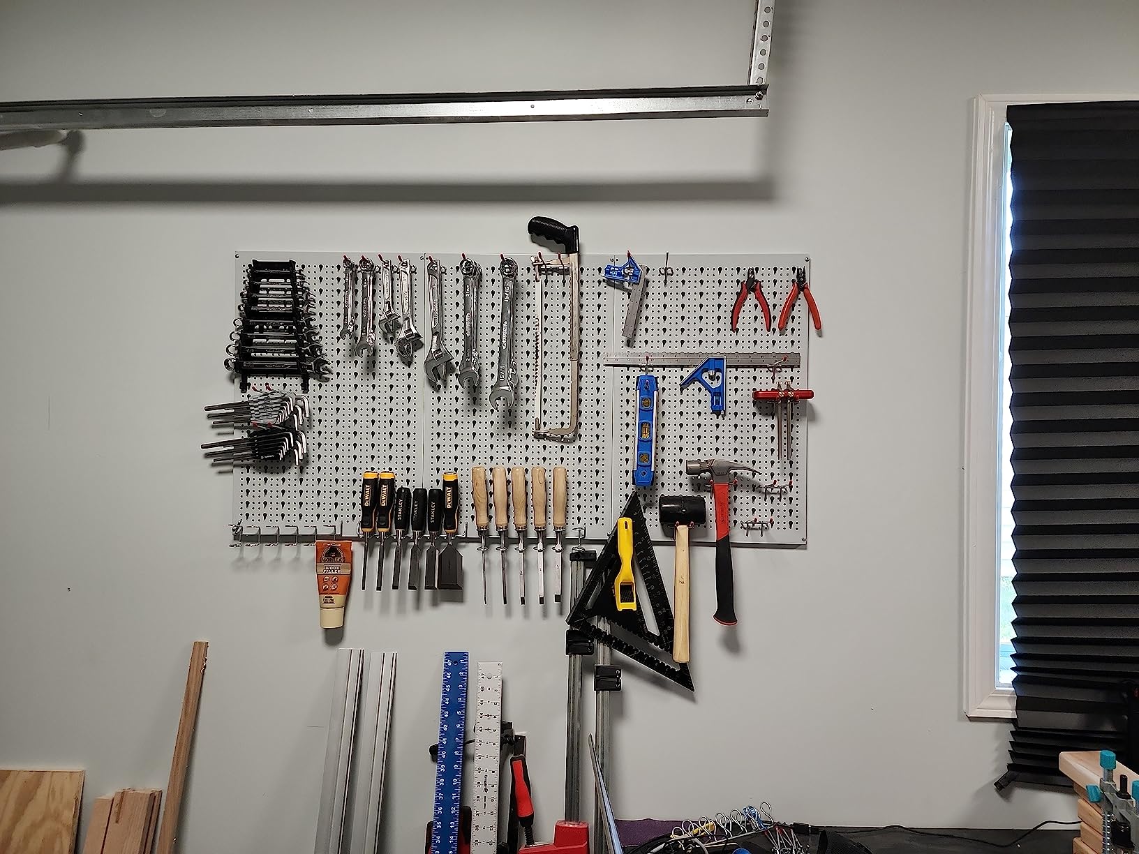 TORACK Metal Pegboard Wall Organizer System 24x48 in, 109 PCS Pegboard Kit customer photo 1