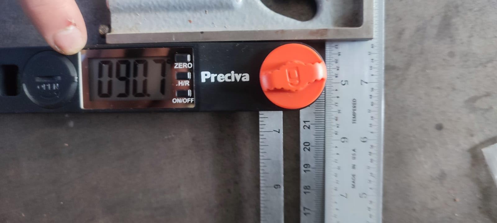 Preciva T-Bevel Gauge & Protractor with Horizontal and Vertical Bubble,0-338° Digital Angle Finder Protractor 230mm/8inch Display for Carpentry Woodworking, Metalworking, Construction customer photo 2
