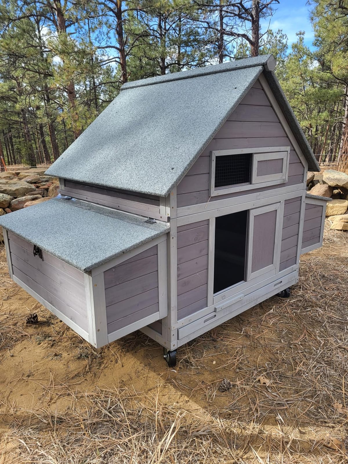 GUTINNEEN Large Chicken Coop for 4-6 Chickens, Movable Thickened Wooden Hen House on Wheels with Easy Clean Removable Tray & 2 Nesting Boxes, Extra Large Outdoor Duck Cage & Rabbit Hutch customer photo 1