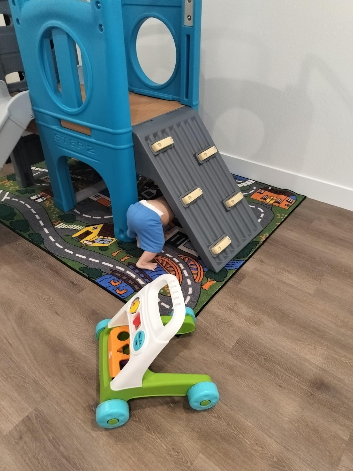 Step2 Scout & Slide Climber, Kids Outdoor Playset, Backyard Playground Set, Slide, Climbing Wall, Tunnel, Outside Vintage Style Jungle Gym, for Toddlers 2-6 Years Old customer photo 1