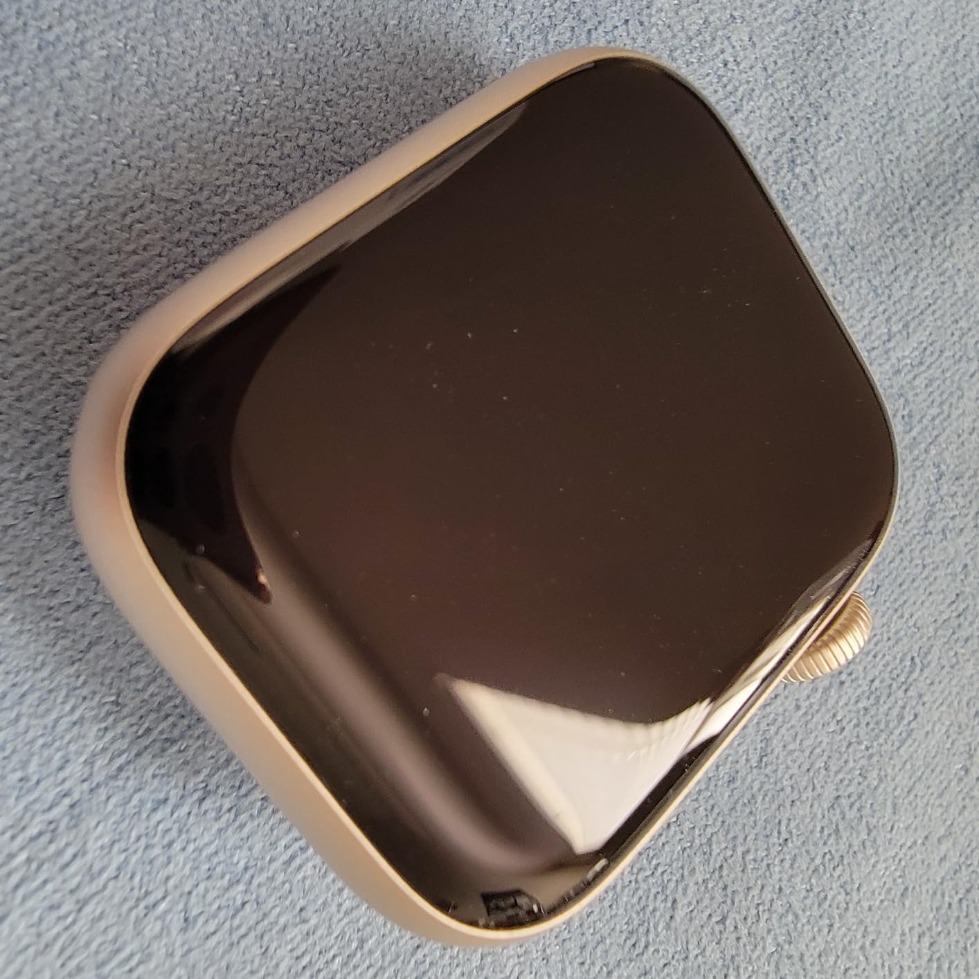 Apple Watch Series 8 [GPS + Cellular, 41mm] Starlight Aluminum Case with Starlight Sport Band, M/L (Renewed) customer photo 2