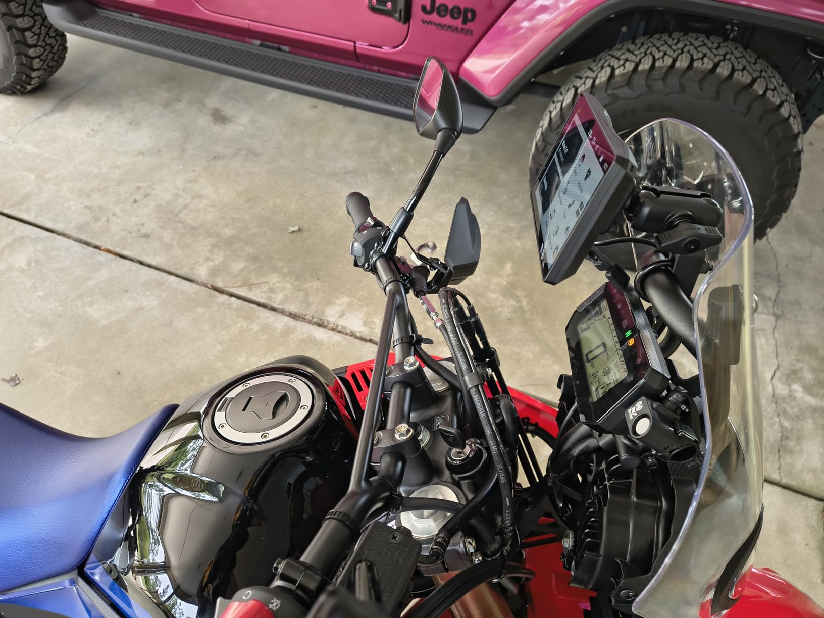 Garmin zūmo® XT2 All-Terrain Motorcycle Navigator customer photo 1