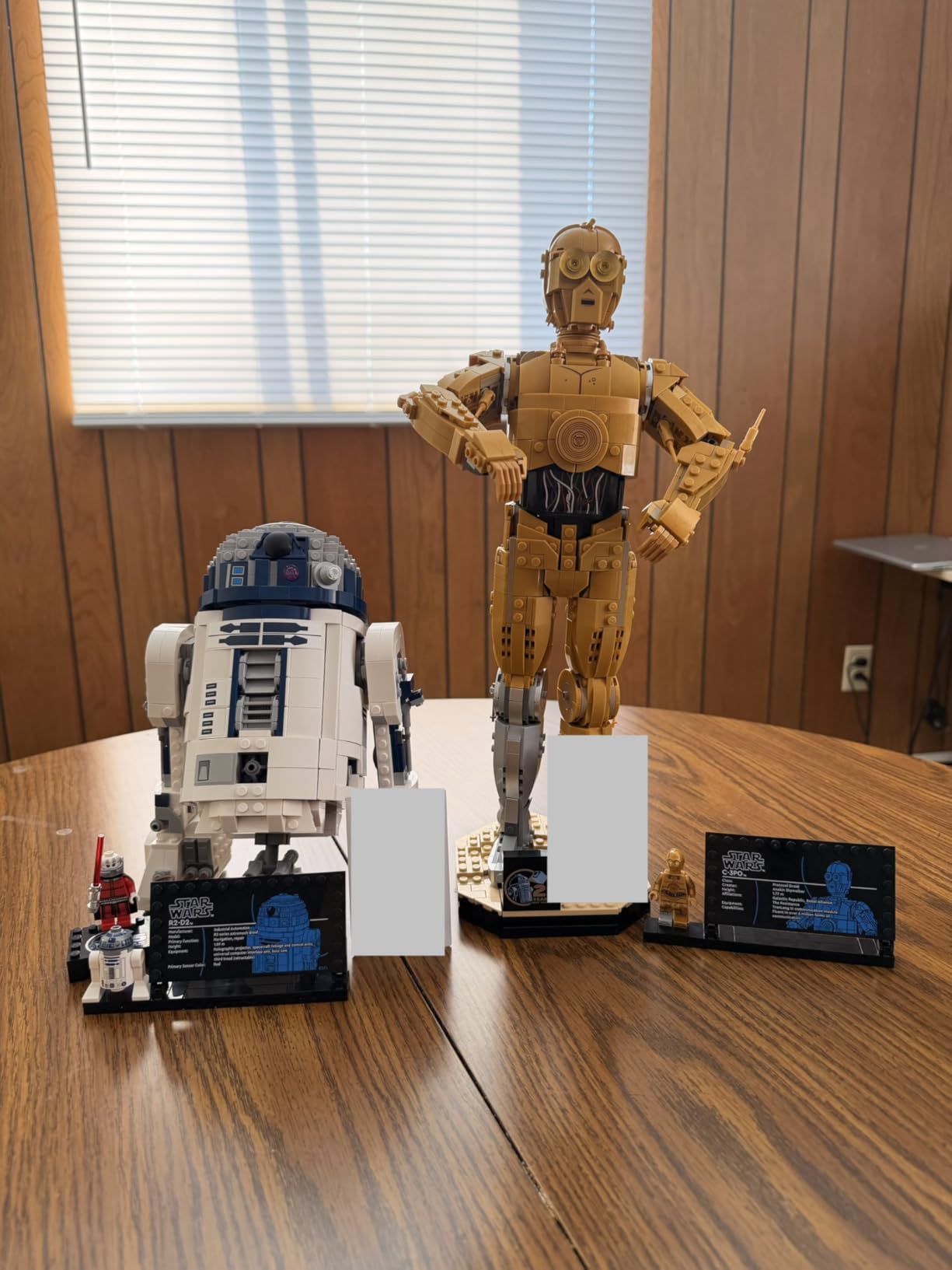 Star Wars R2-D2 Building Toy Set -Display Star Wars Toy, Ages 10+ - Includes 25th Anniversary Darth Malak Minifigure - 75379 customer photo 1