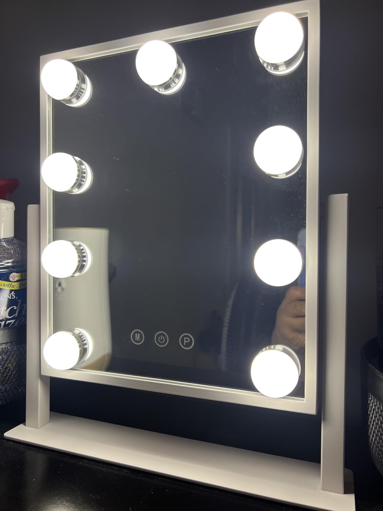 Dirket Vanity Mirror with Lights, Lighted Makeup Mirror Hollywood Makeup Mirror with 9 Dimmable Bulbs and 3 Color Lighting Modes, Smart Touch Control, 360°Rotation customer photo 1