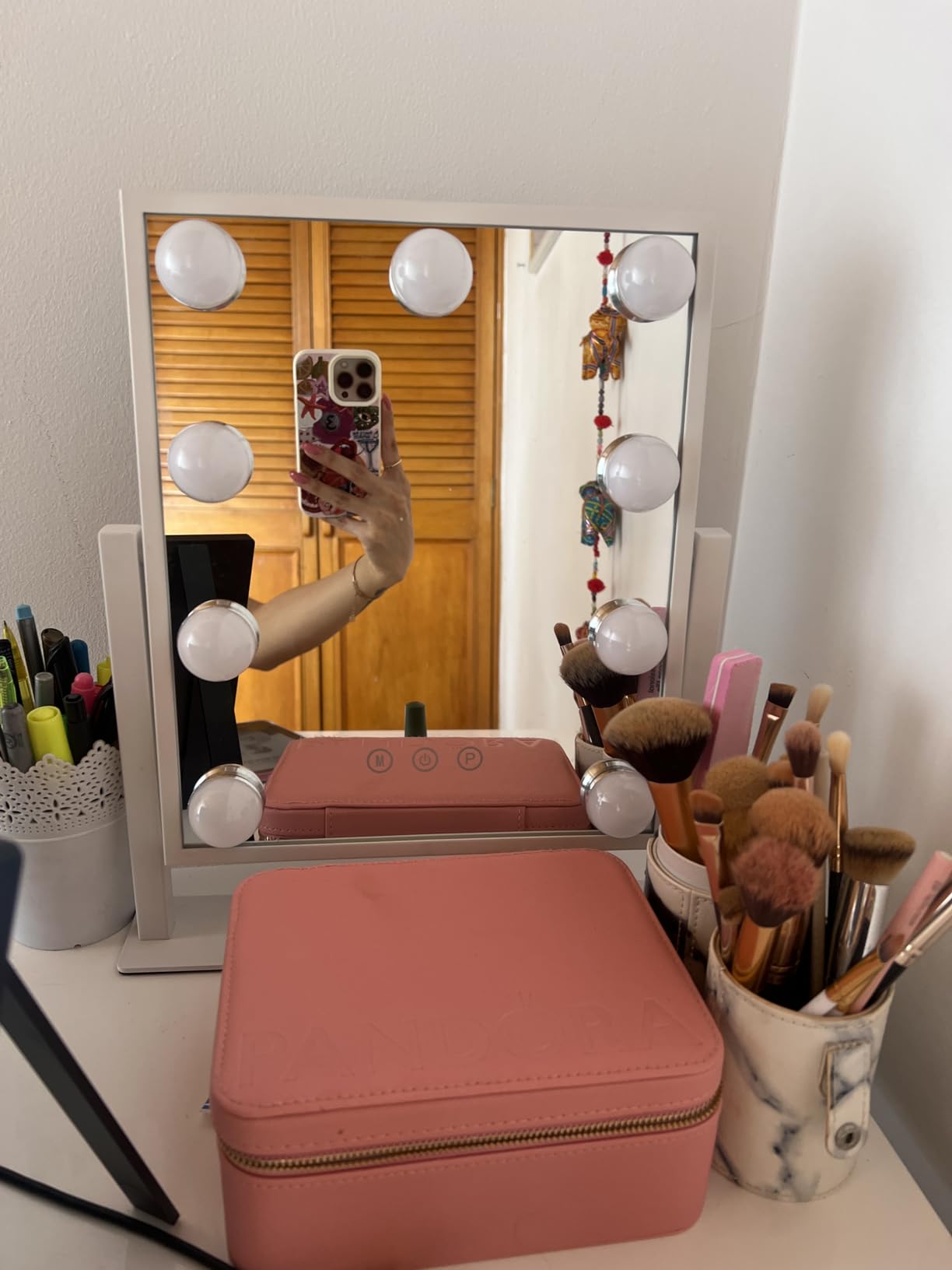 Dirket Vanity Mirror with Lights, Lighted Makeup Mirror Hollywood Makeup Mirror with 9 Dimmable Bulbs and 3 Color Lighting Modes, Smart Touch Control, 360°Rotation customer photo 2