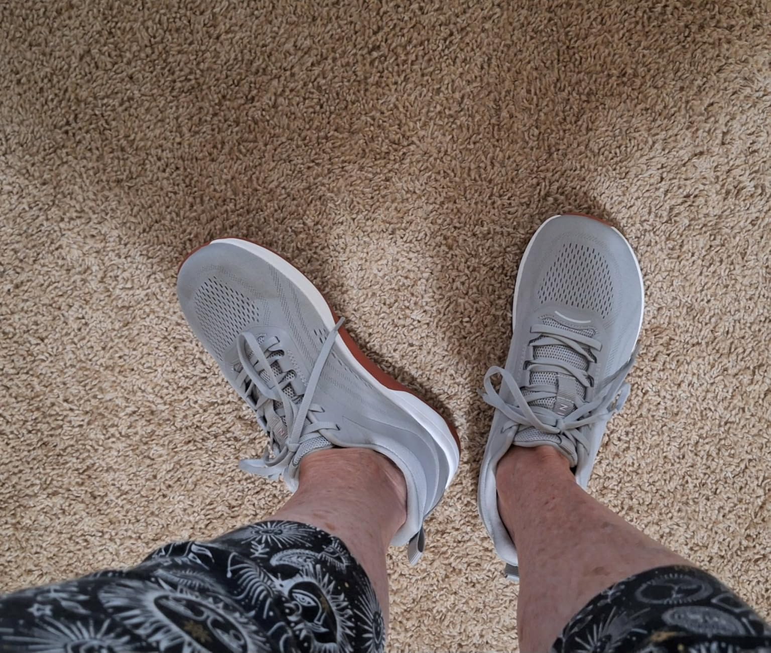 WHITIN Women's Wide Toe Box Zero Drop Road Running Shoes S25 customer photo 1
