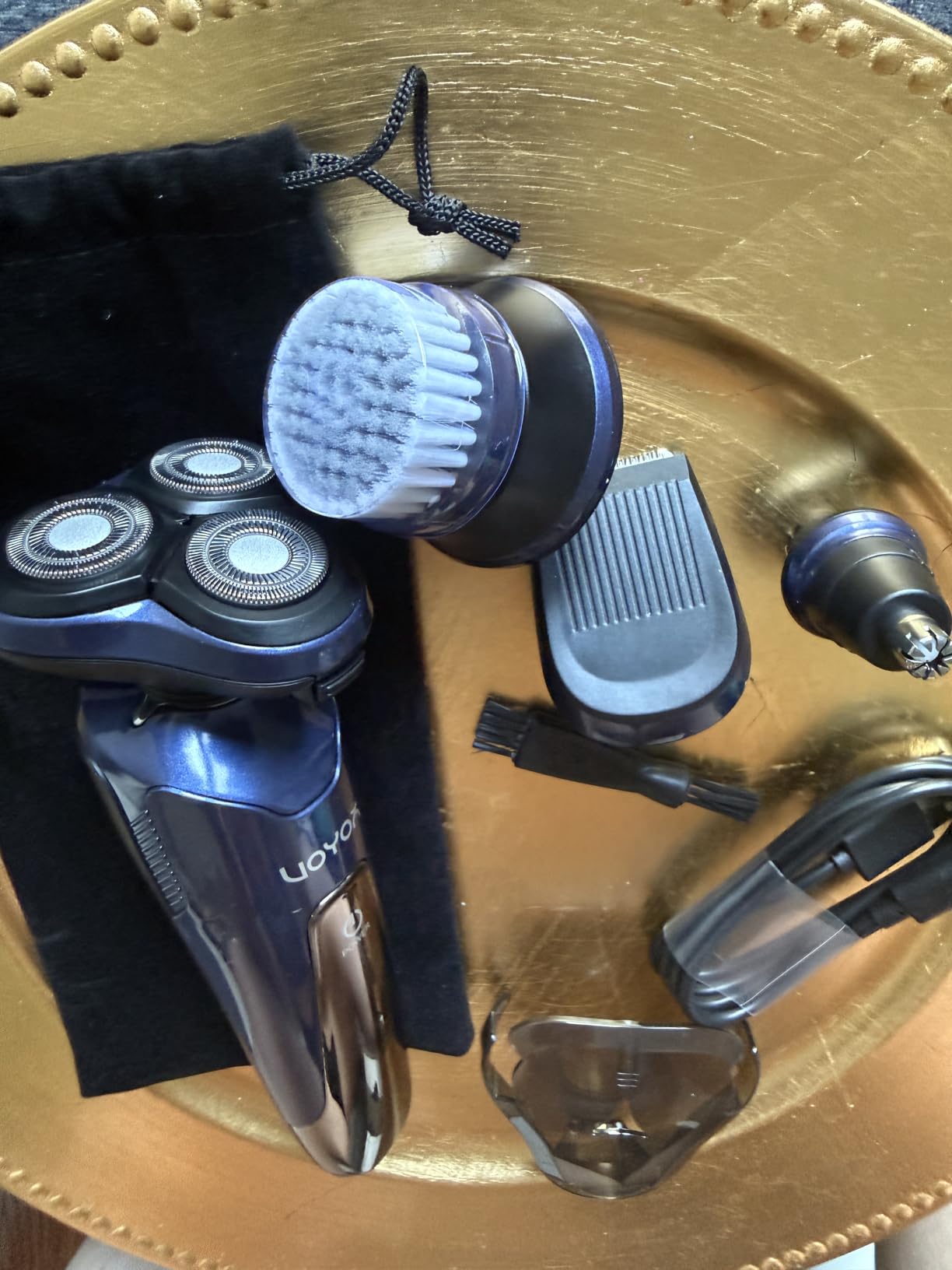VOYOR Electric Razor for Men Wet & Dry, 3D Rotary Electric Shavers for Men customer photo 1