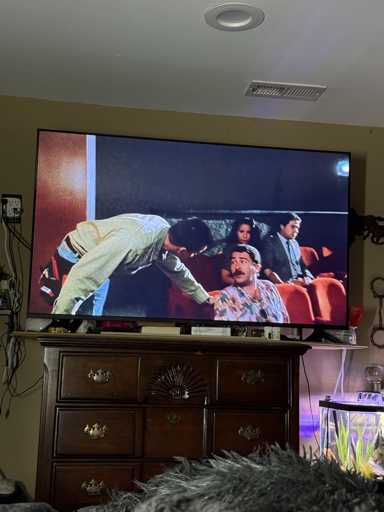 LG 55-Inch Class UT75 Series LED Smart TV 4K Processor Flat Screen AI-Powered with Alexa Built-in (55UT7570PUB, 2024) customer photo 2