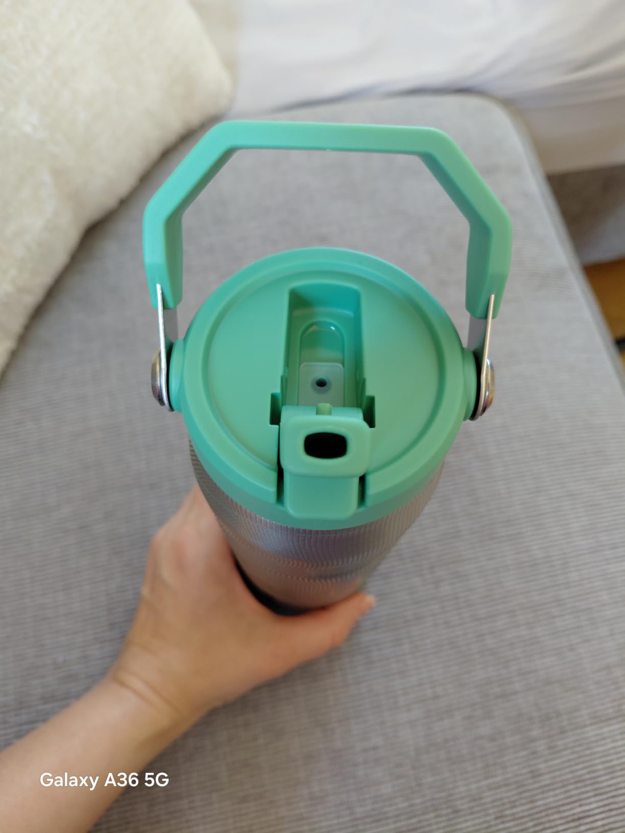 STANLEY IceFlow Flip Straw 2.0 Bottle, 24 oz, Black 2.0 customer photo 2