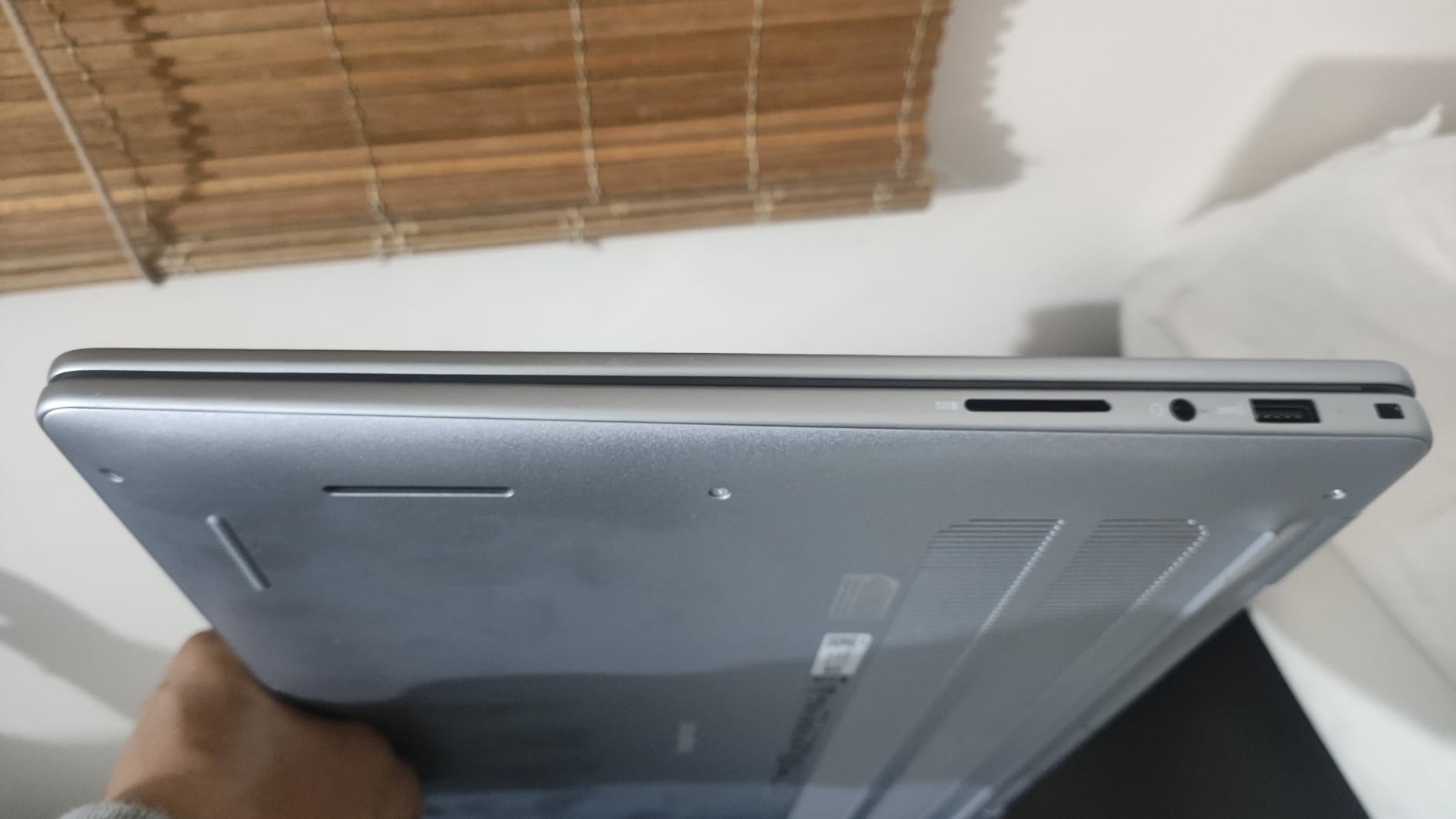 Dell Inspiron 16 5645 customer photo 2