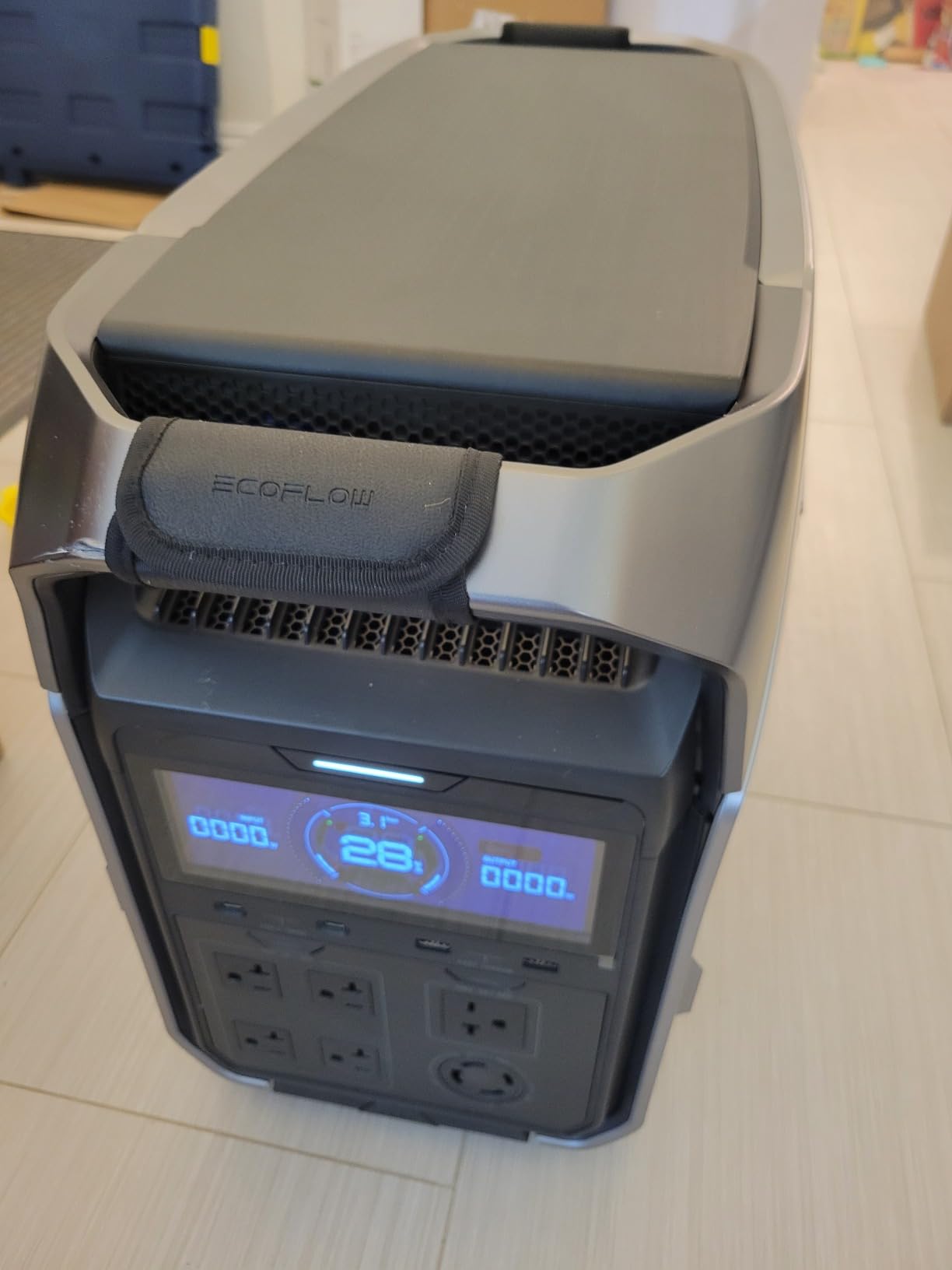 EF ECOFLOW DELTA Pro 3 Portable Power Station, 4096Wh, 4000W AC Output customer photo 1