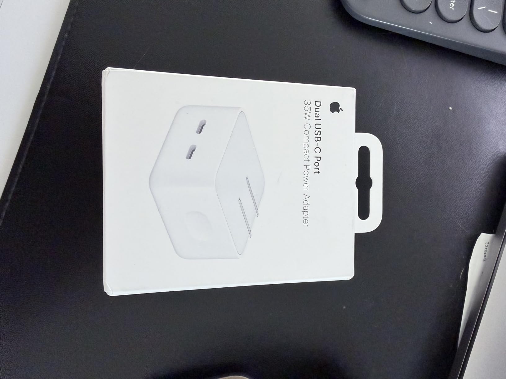 Apple 35W Dual USB-C customer photo 1