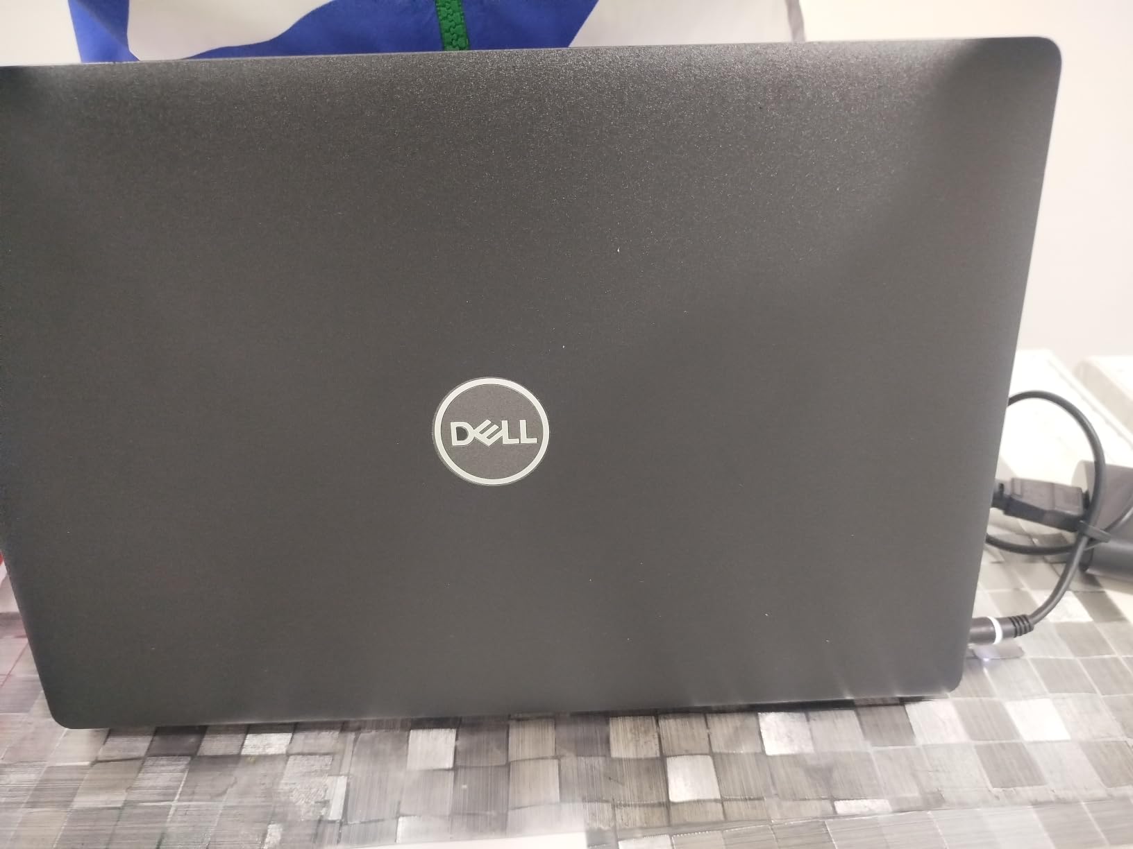 Dell Latitude 5400 customer photo 1