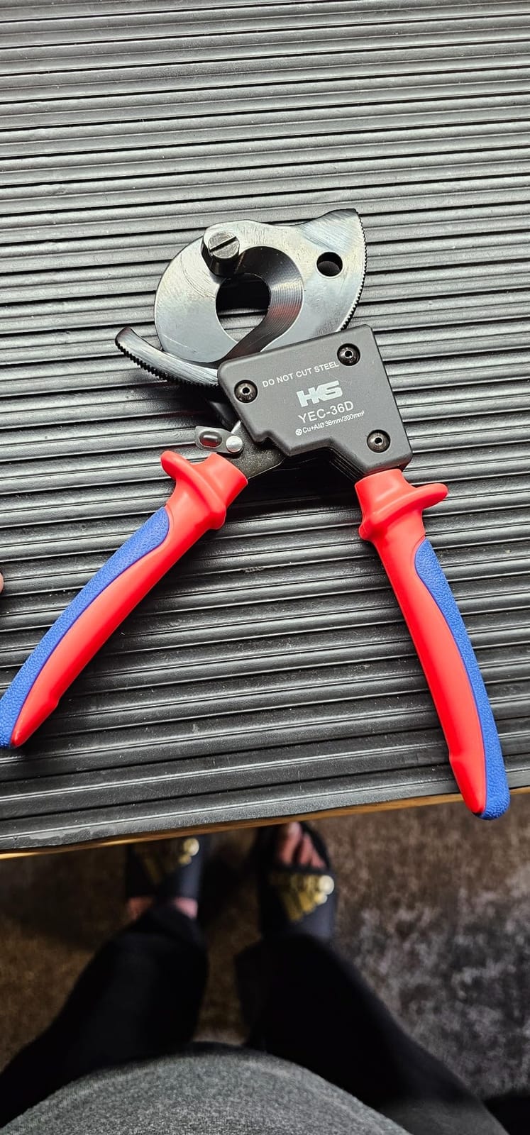 HKS Ratchet Cable Wire Cutter Heavy Duty for Cutting Electrical Aluminum Copper and Multi-core Cables up to 300mm² (AWG 600MCM) customer photo 2