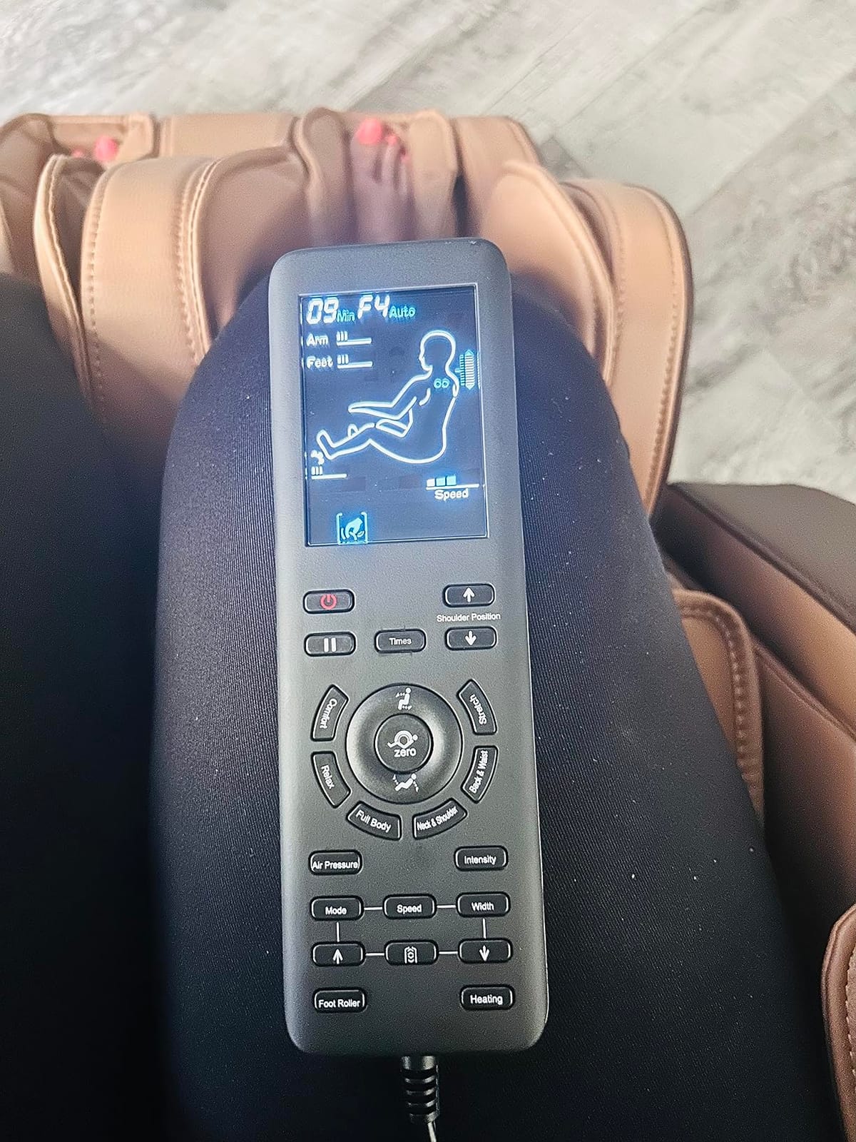 4D Massage Chair Full Body Zero Gravity OverSize Recliner with Body Scan customer photo 2