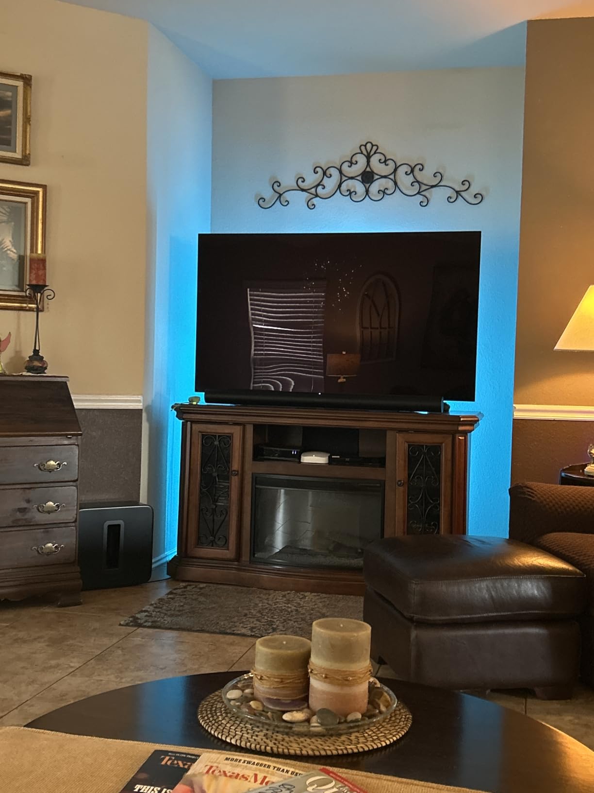 Lanmonlily Corner Floor Lamp, Alexa Compatible, RGBICW, Music Sync customer photo 1